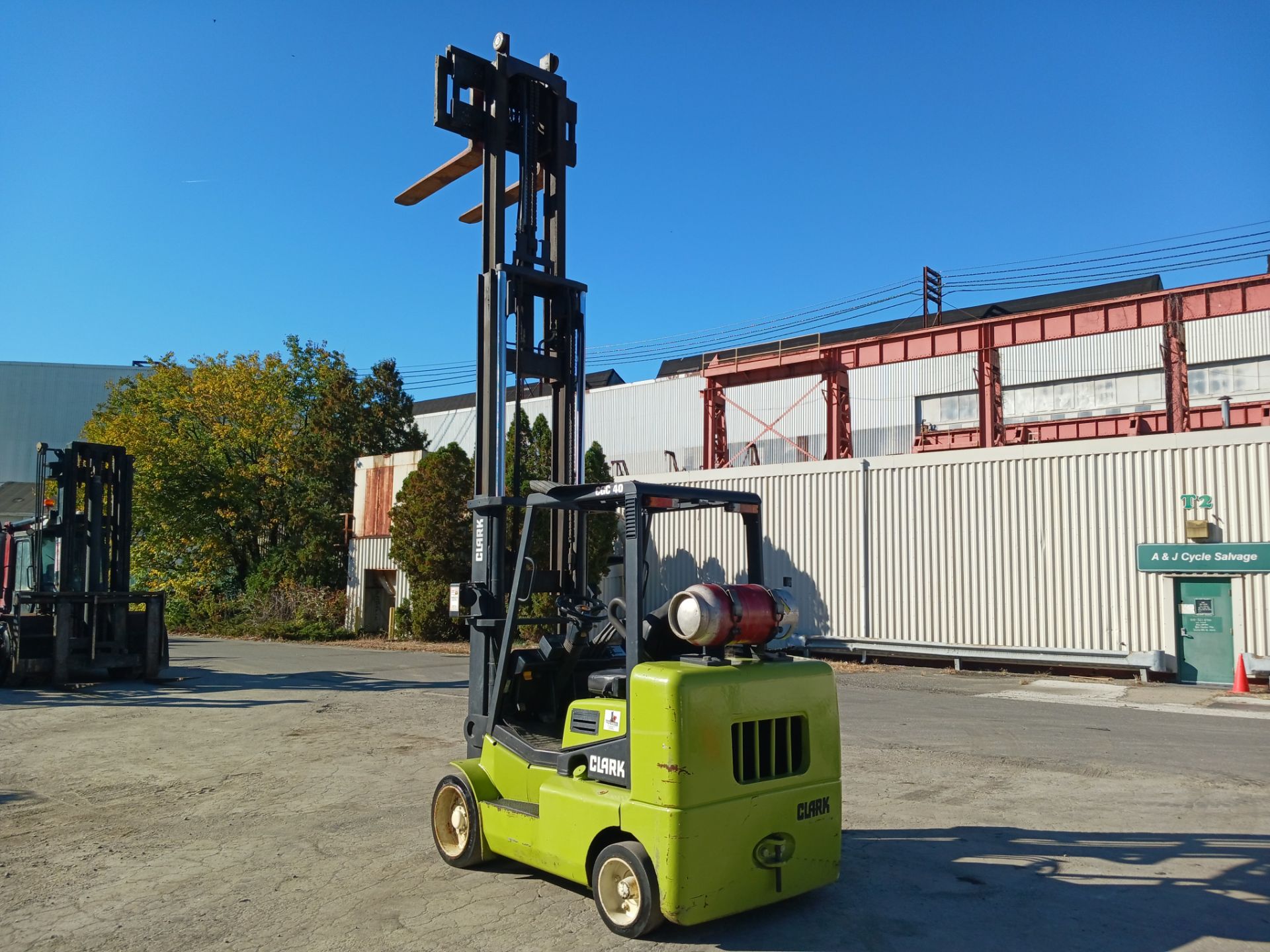 Clark CGC40 8,000lb Forklift - Image 8 of 21