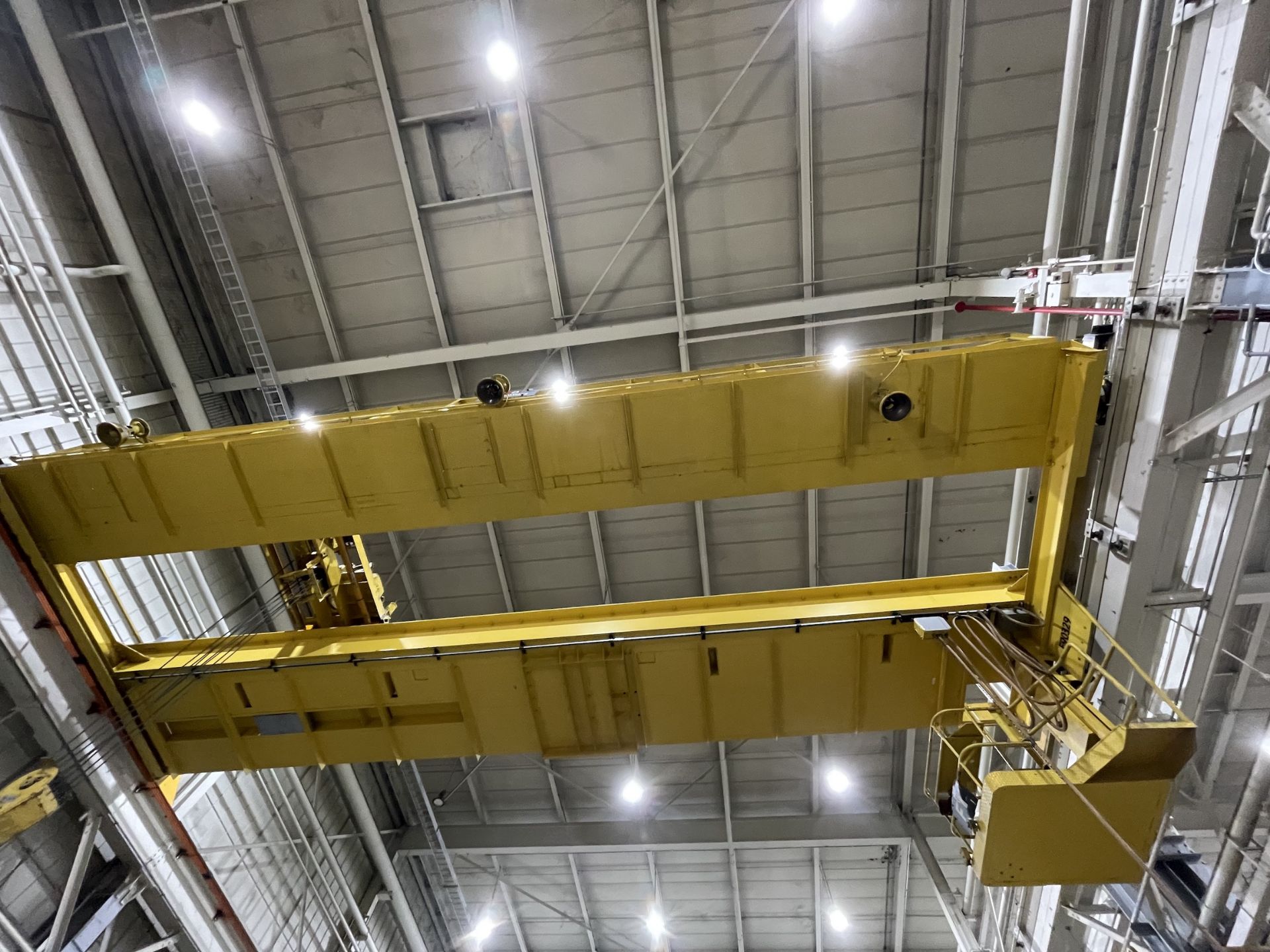 18 Ton Pendant Controlled Bridge Crane with Hoist (IV25) - Image 5 of 9