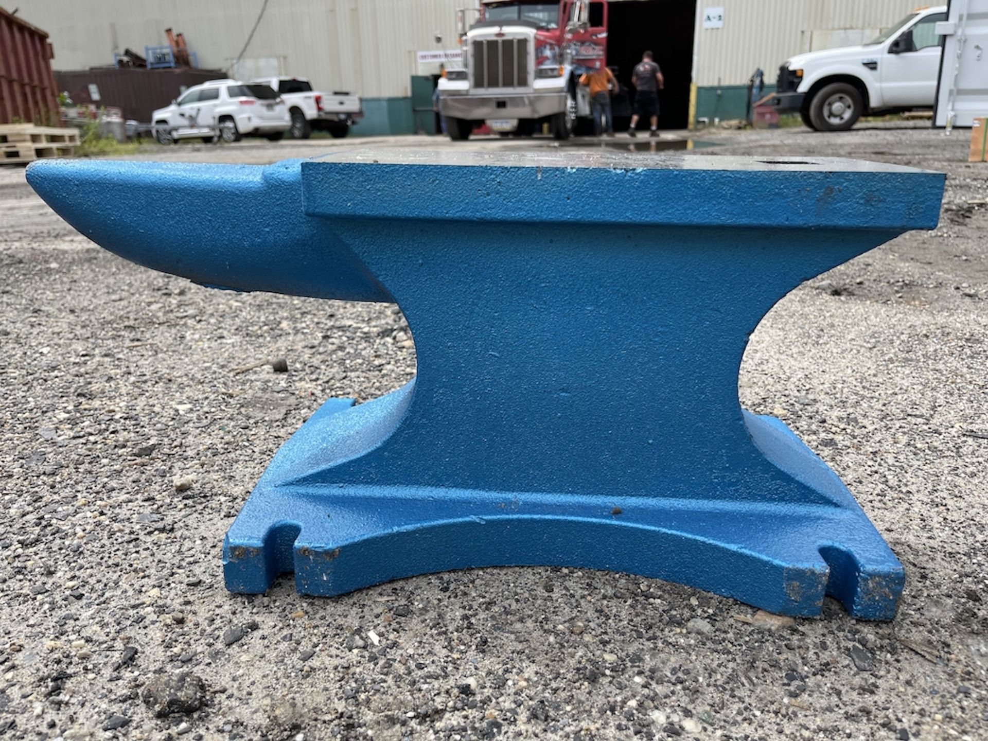 Brand New Cast Iron Anvil (NY173) - Image 3 of 9