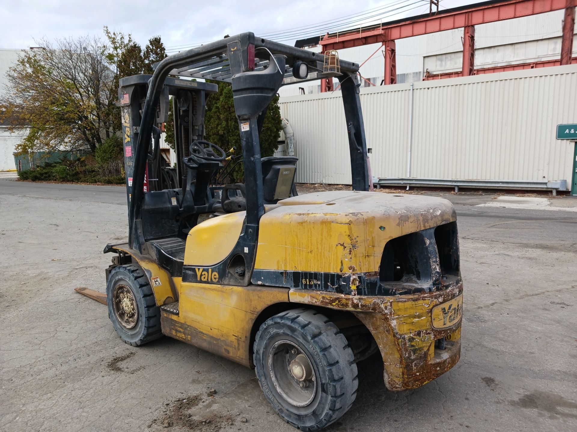 Yale GDP090VXNCSE090 9,000lb Forklift - Image 2 of 11