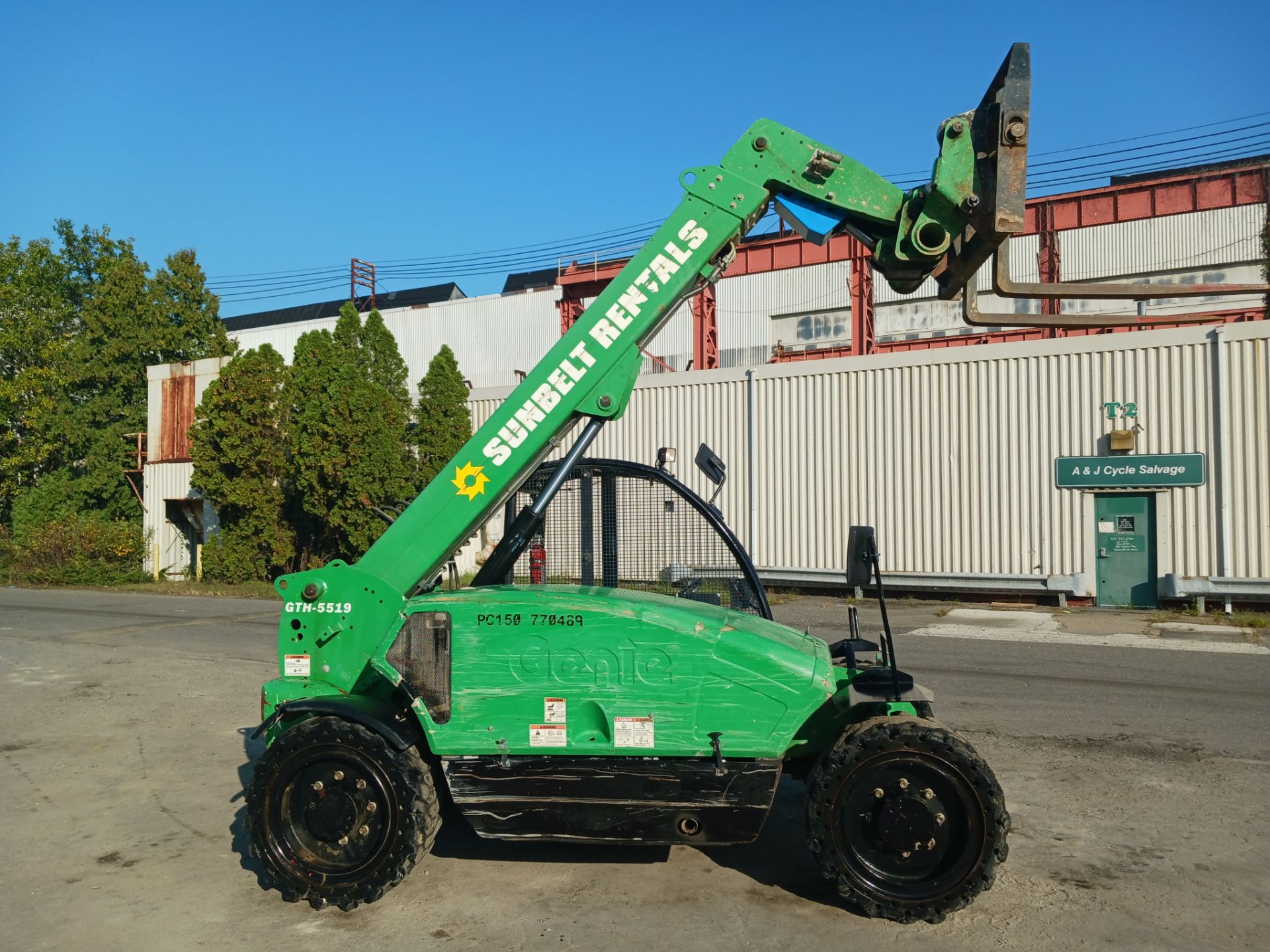 2015 Genie GTH-5519 5,000lbs Telescopic Forklift - Image 3 of 22