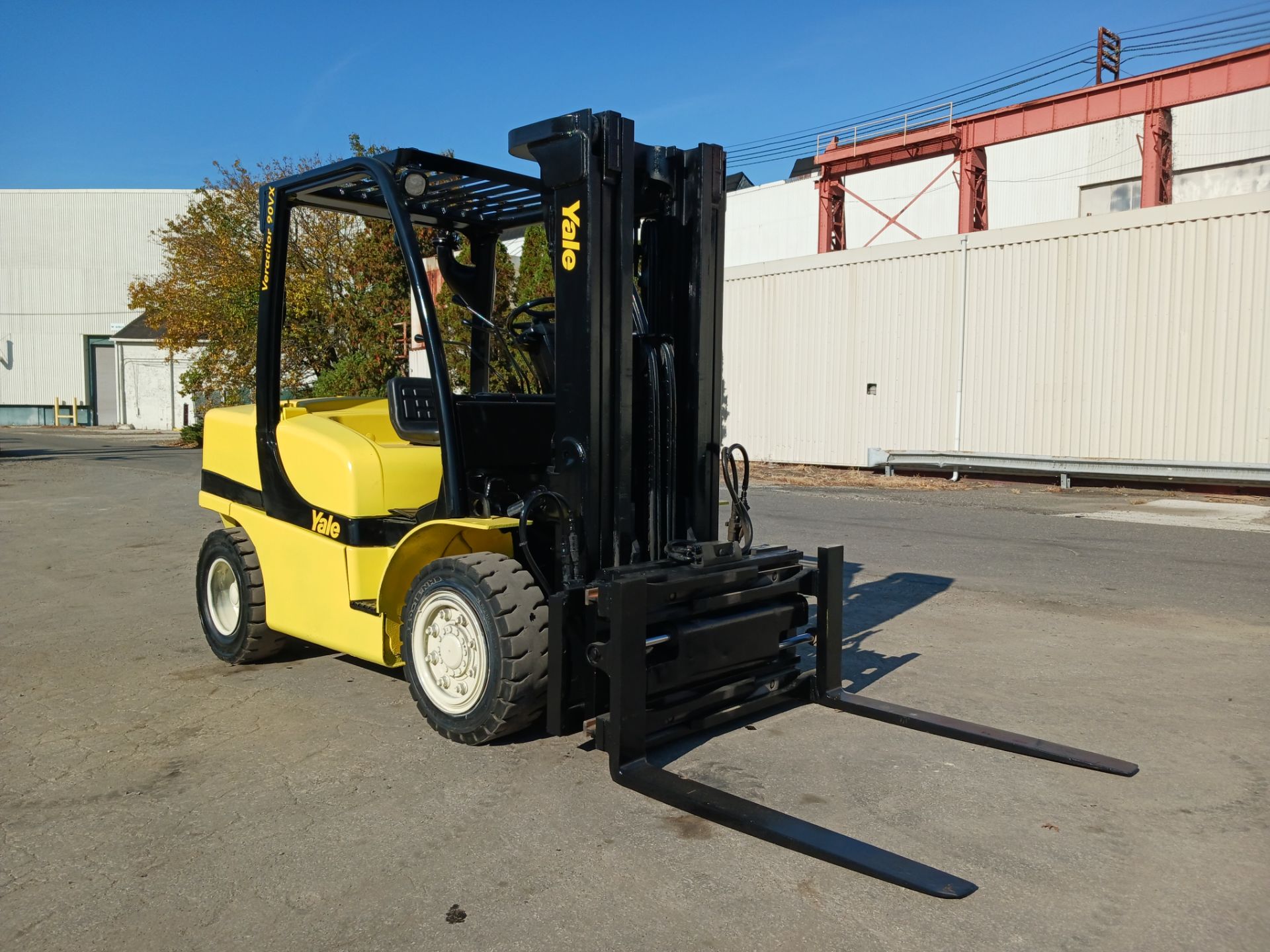 Yale GDP090VXNCSE090 9,000lb Forklift - Image 2 of 21