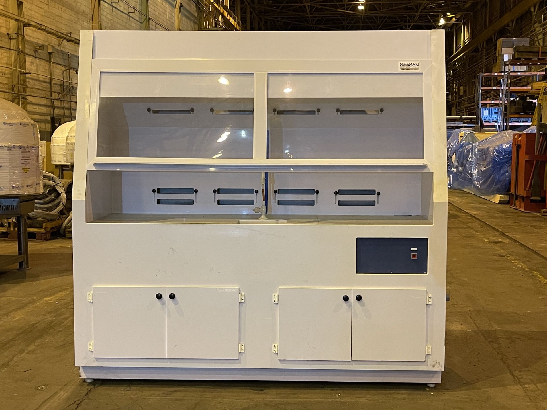 Descon International Fume hood (ETW213)