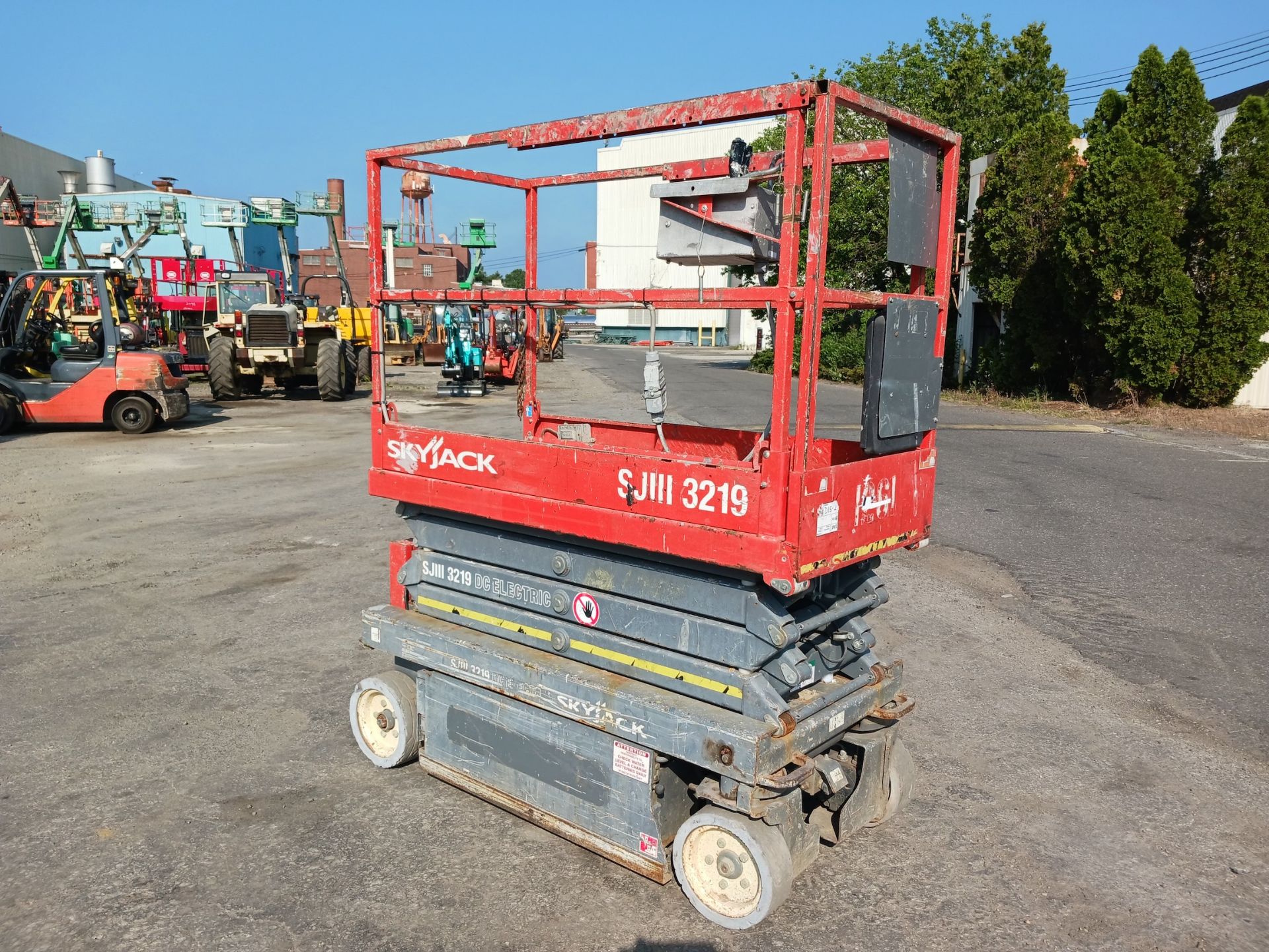 2013 Skyjack SJIII-3219 19ft Scissor Lift (A1) - Image 2 of 16