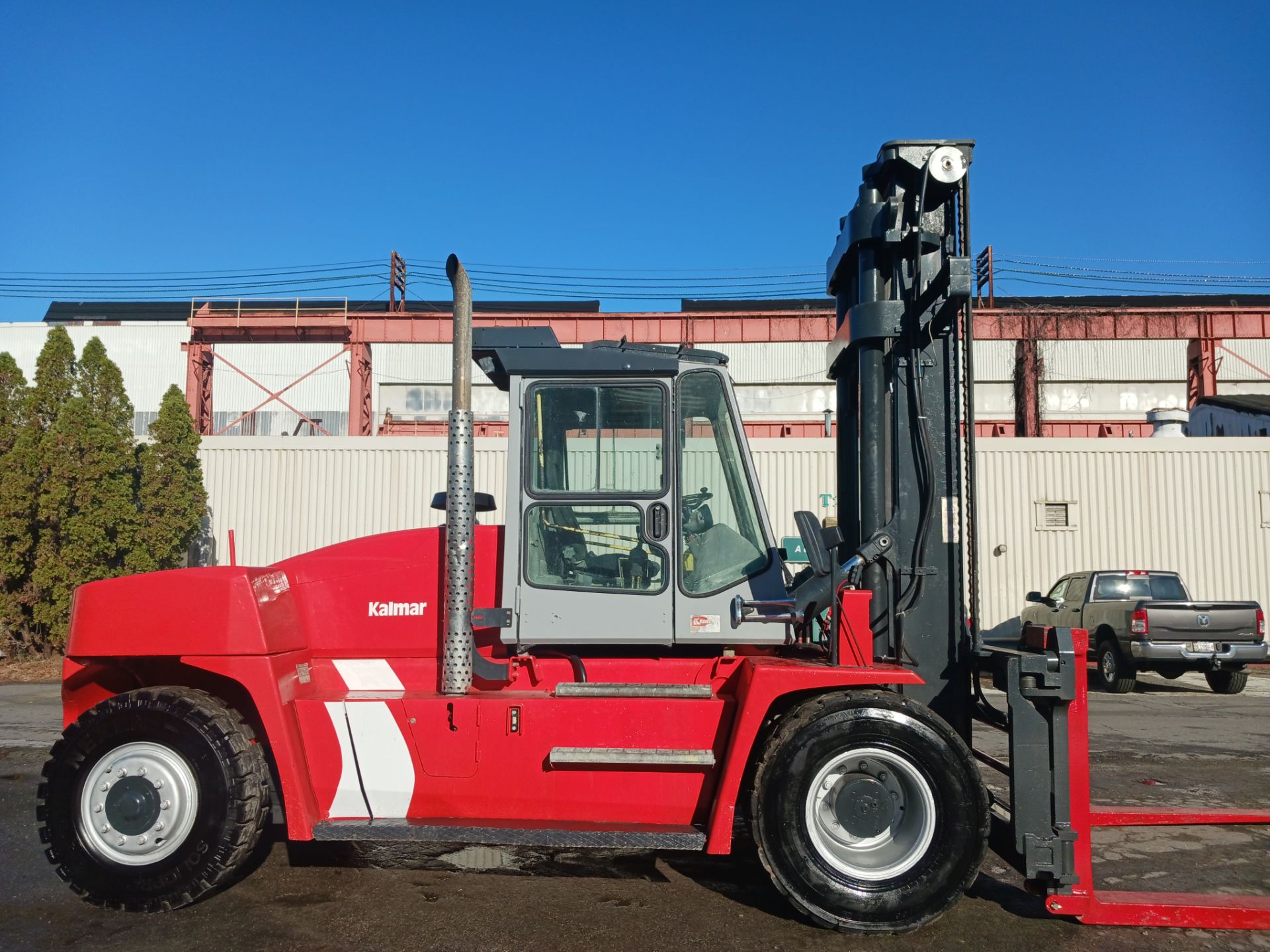 Kalmar DCE-160-9 36,000lb Forklift