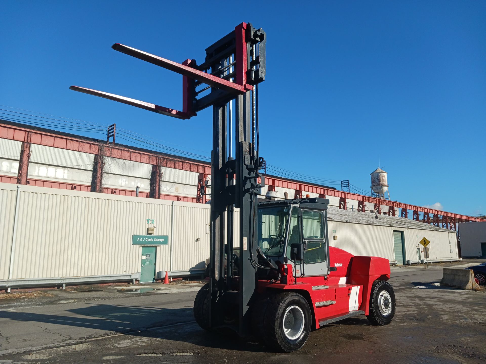 Kalmar DCE-160-9 36,000lb Forklift - Image 9 of 23