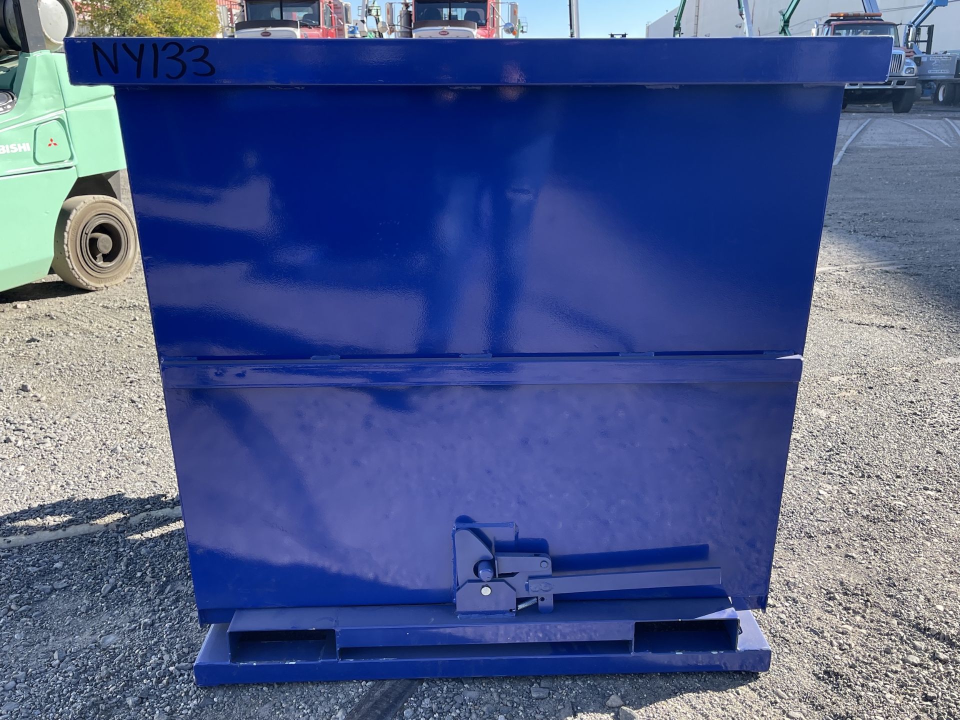 Brand New 1 Cubic Yard Self Dumping Hopper (NY133) - Image 4 of 7