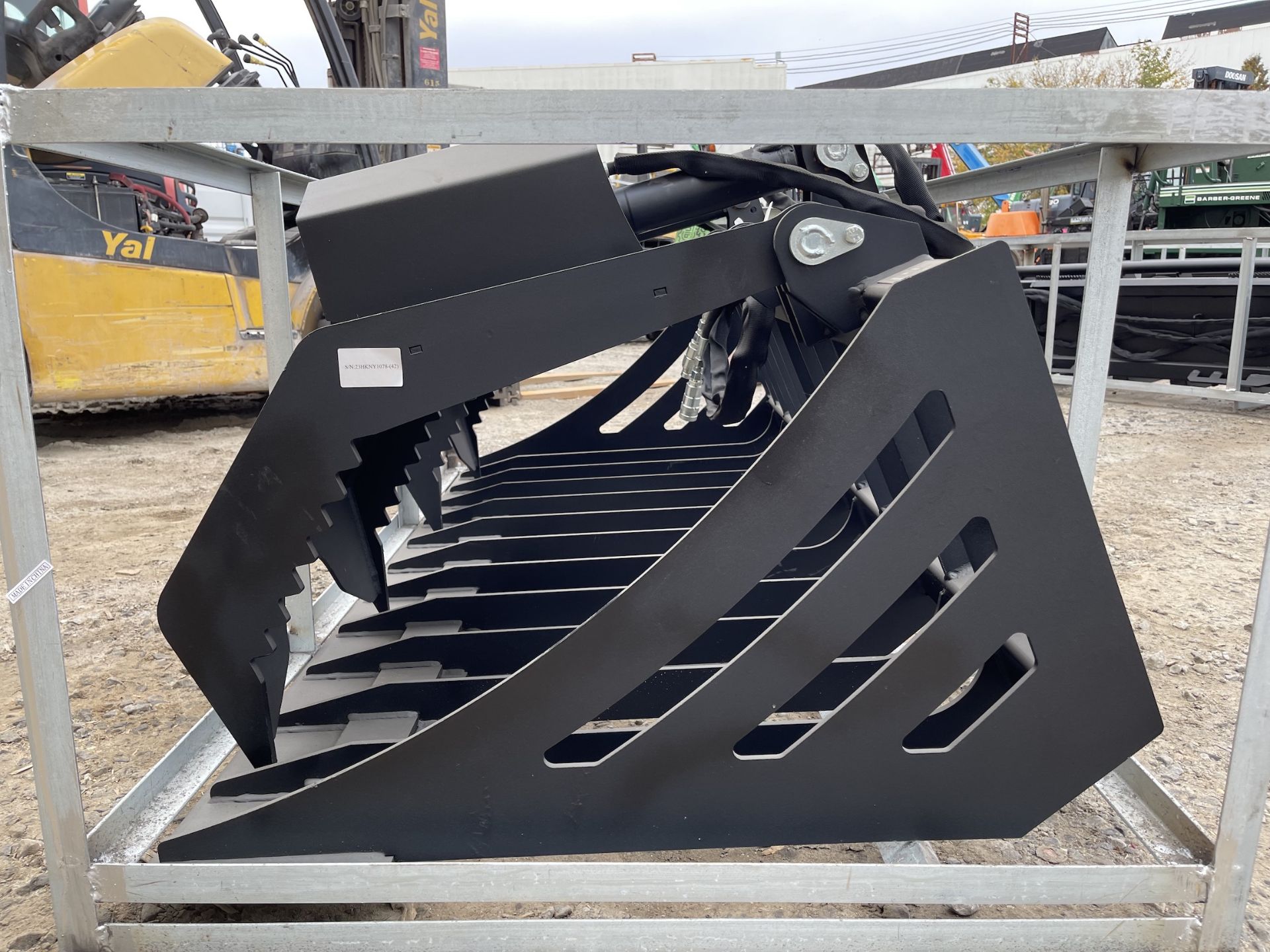 Brand New Greatbear 72" Rock Grapple Bucket Skid Steer Attachment (NY153) - Image 8 of 12