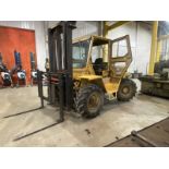 CATERPILLAR R804WD 4WD RT FORKLIFT, 4,000LB 16FT MAST W/ HYDRAULIC FORKS AND SIDESHIFT