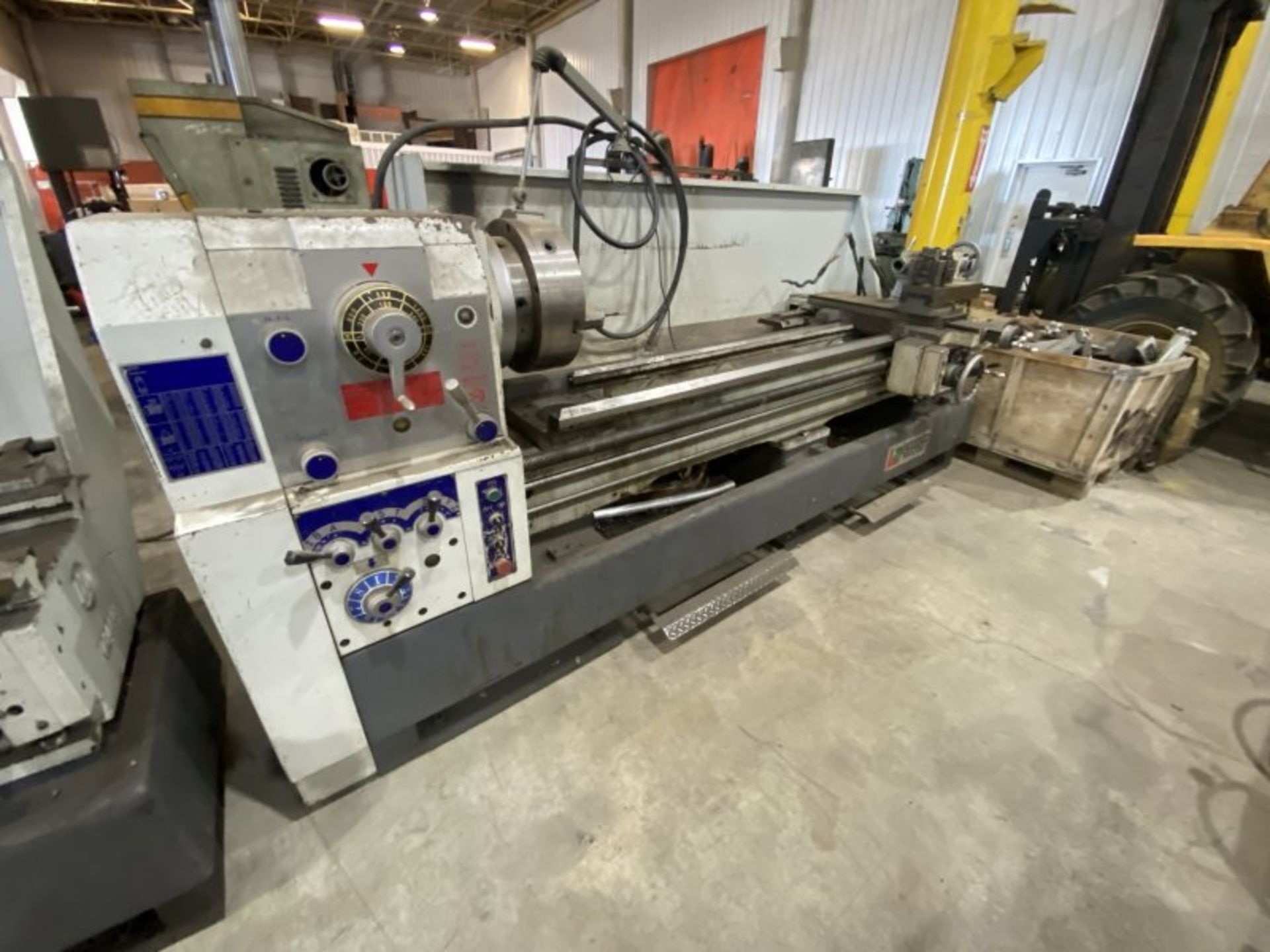 MODERN 560 (22IN) X 2000 (6FT 6 IN) ENGINE LATHE