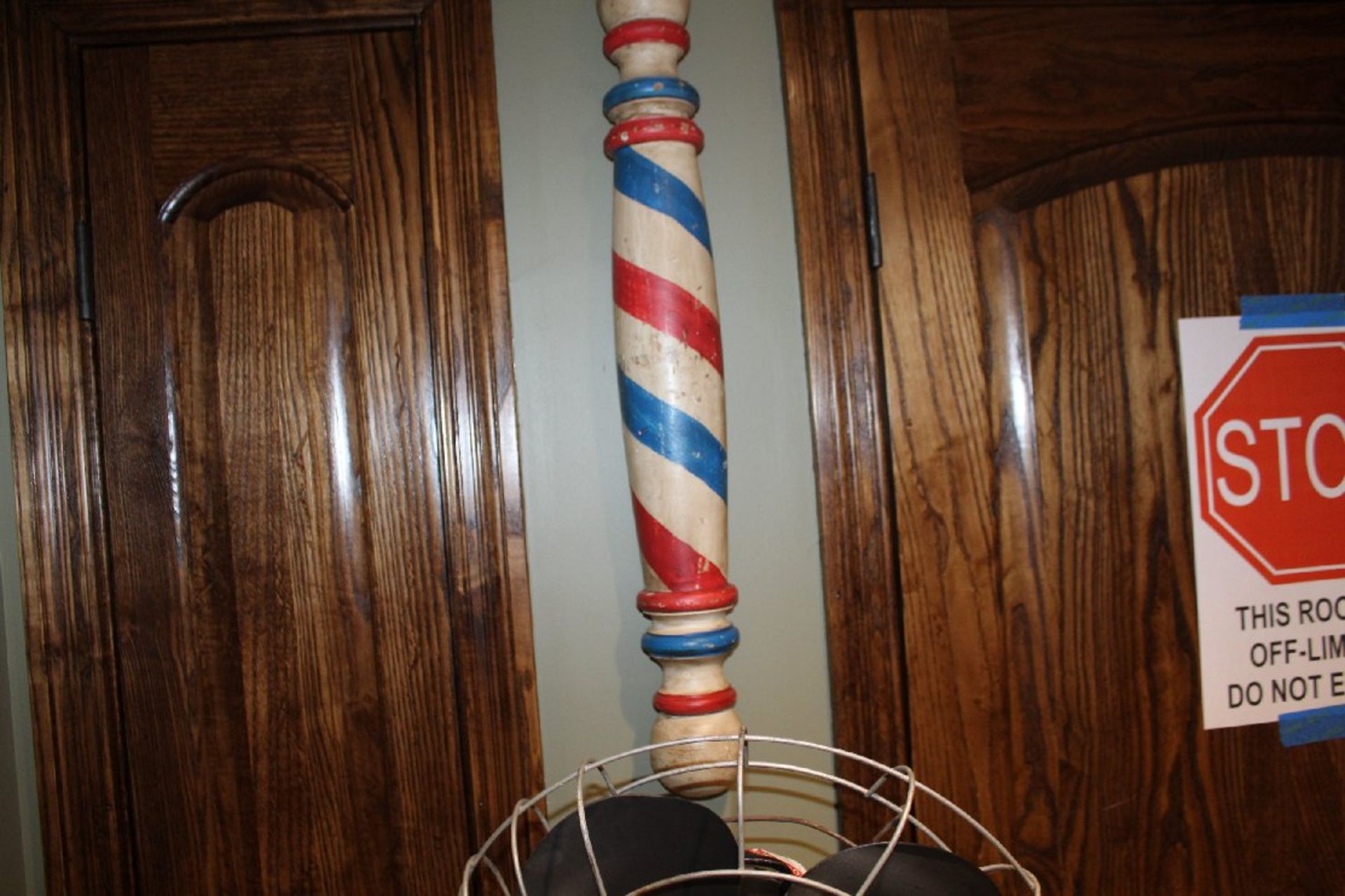 Hunter Fan Vintage Oscillating Fan on Decorative Pedestal, Plus Barber Shop Decorative Wall Hanging - Image 2 of 3