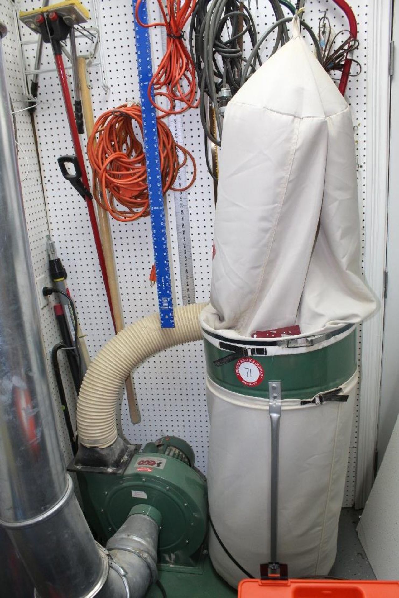 Seco Model UFO 101 Dust Collection System, Single Bag, 2 HP, 220 Volt with Dust Collection Pipe & - Image 3 of 4