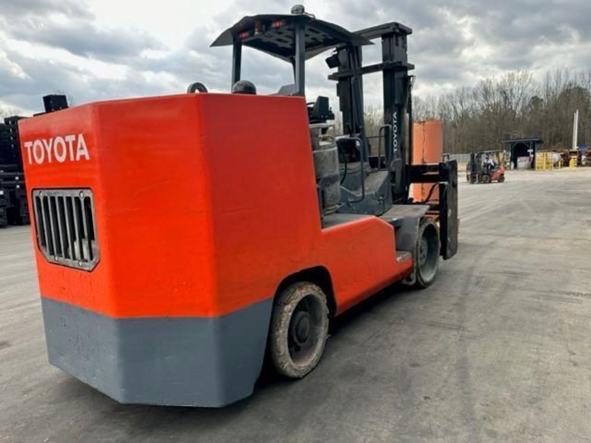 (2018) 55,000 LB. TOYOTA THDC5500-35 PROPANE FORKLIFT. - Image 6 of 20