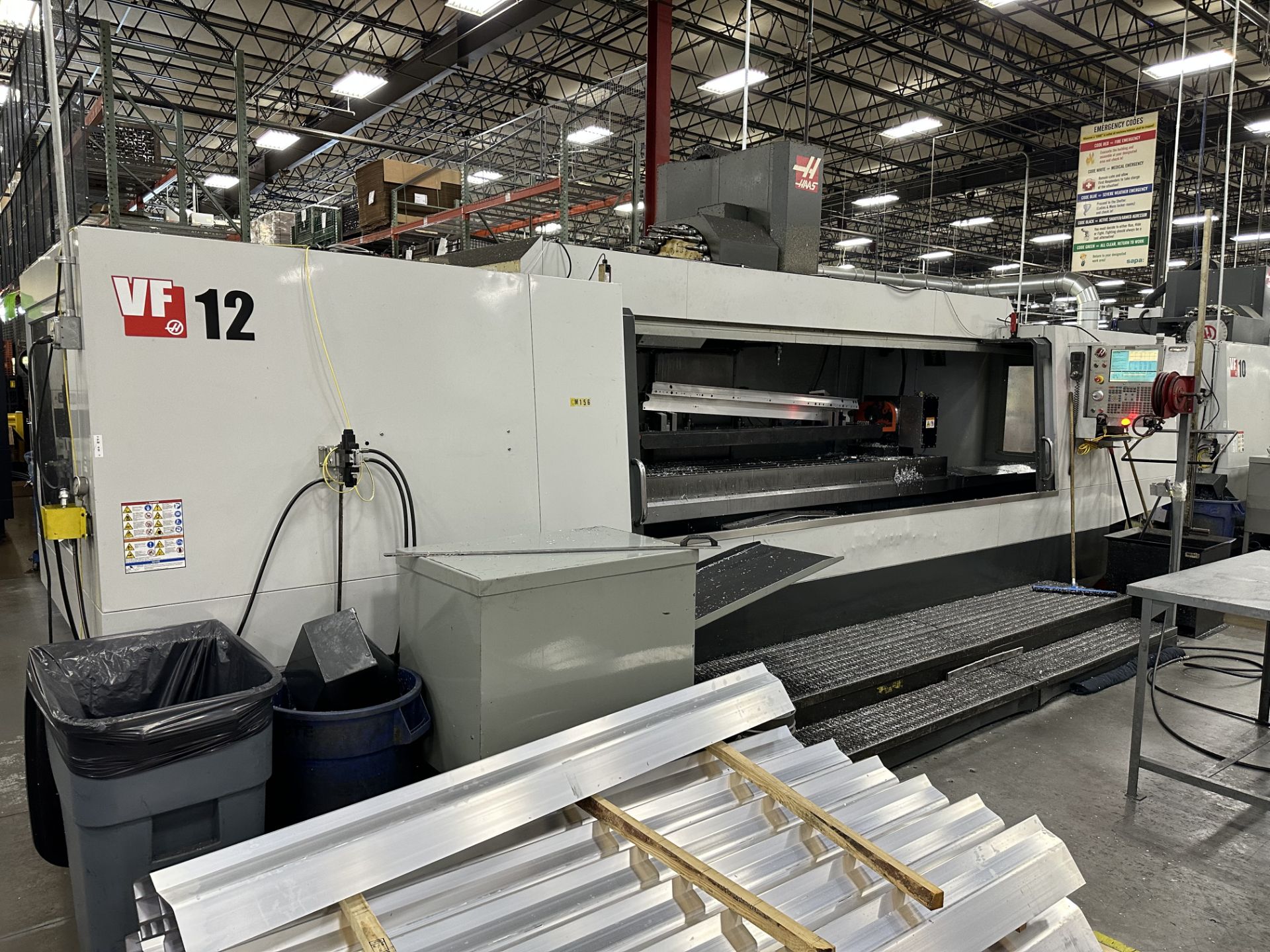 HAAS VF-12/40 CNC VERTICAL MACHINING CENTER. (NEW IN 2013) - Image 2 of 16