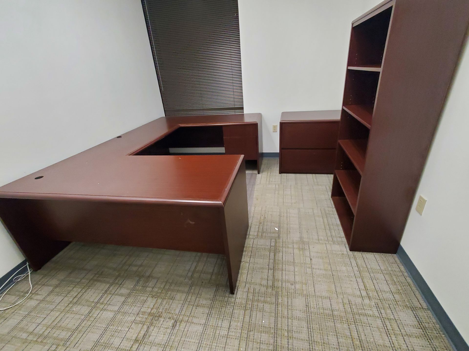 Furniture in Office (No Contents)