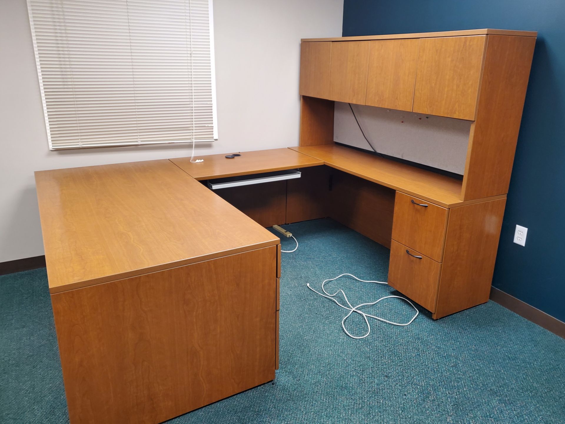 Furniture in Office (No Contents) - Image 2 of 3