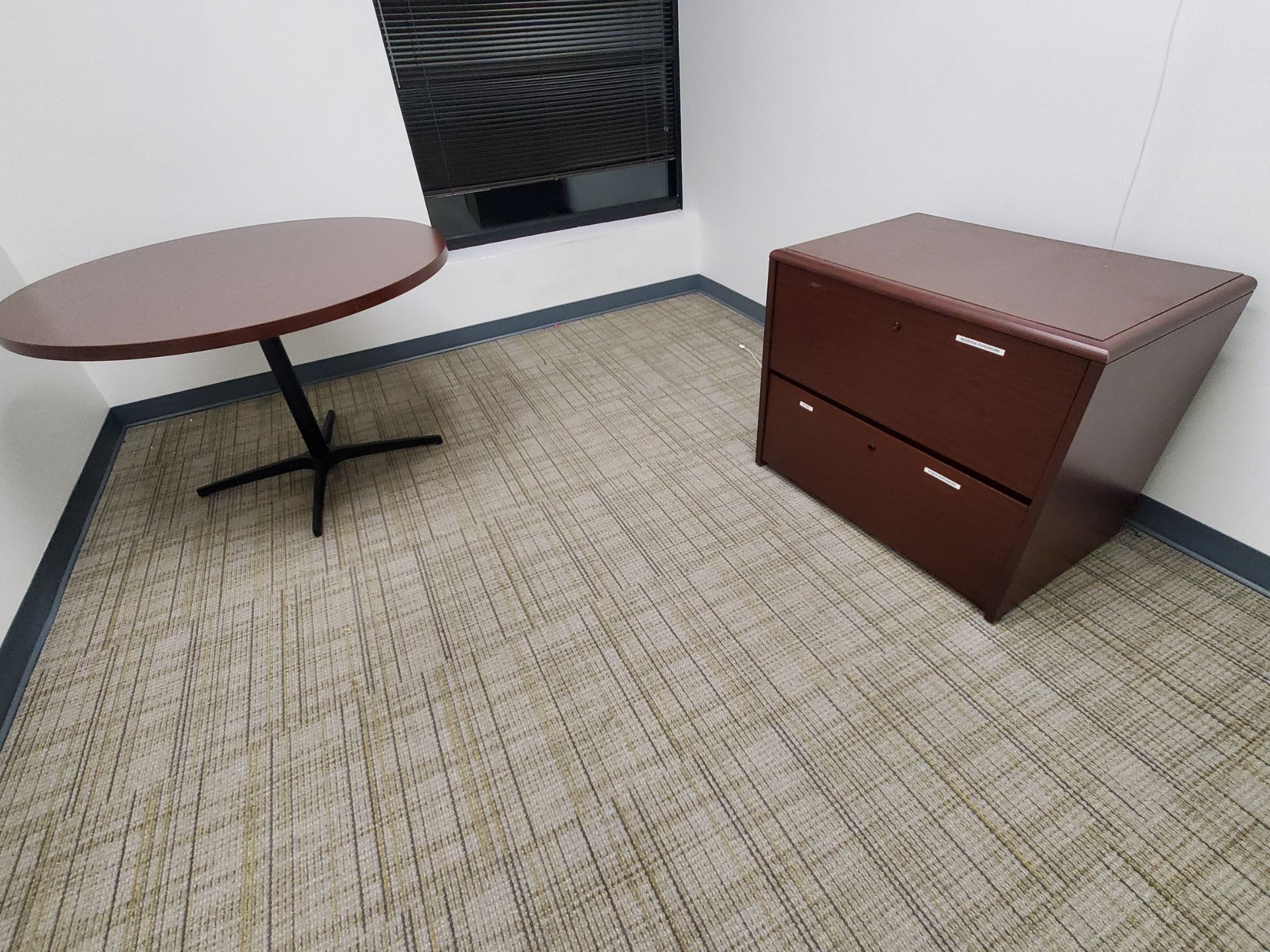 Furniture in Office (No Contents)
