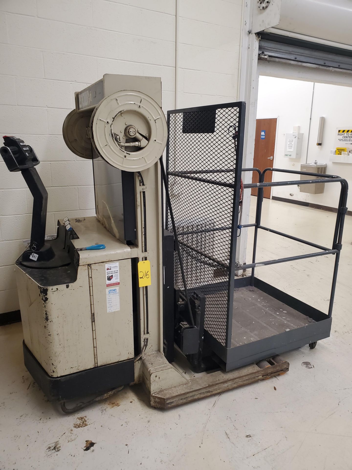 2,000 LB Crown Electric Lift w/ Charger ***DELAYED REMOVAL***