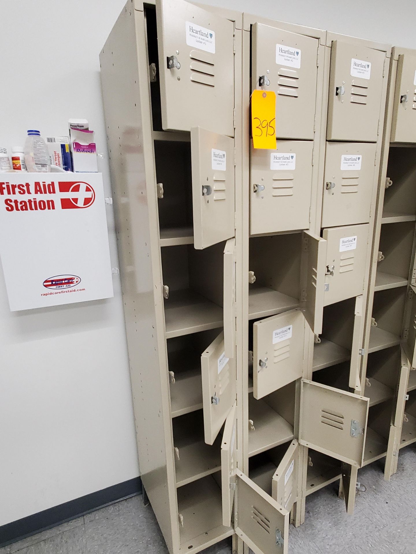 Locker Cabinet (18 Lockers)