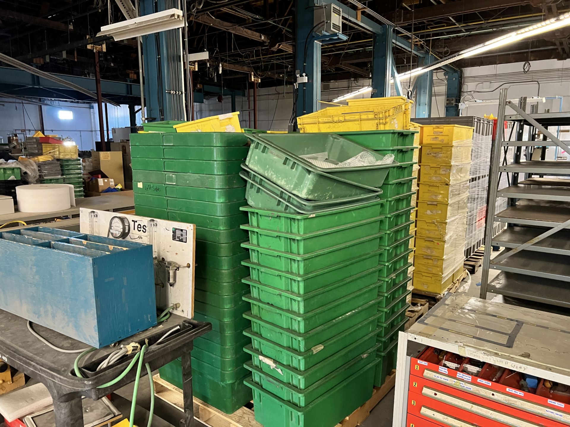 (1) STACKABLE PLASTIC BINS (600) IN TOTAL, LOCATION, Arnprior, Ontario (Canada)