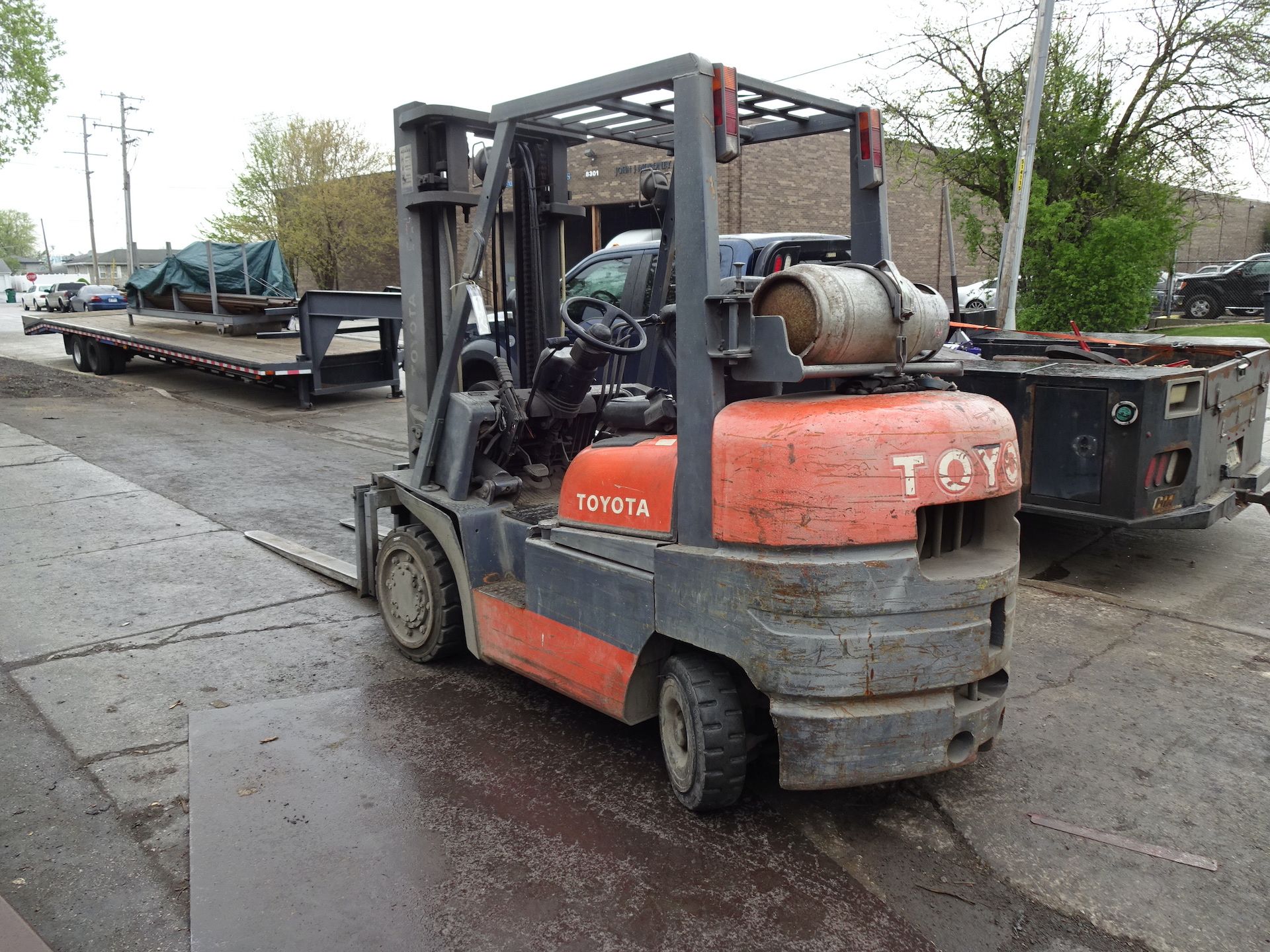 Toyota 8000 lb. Model 52-6FGCU35 LP Forklift Truck, S/N 60366, 2-Stage Mast, Side Shift - Image 6 of 8