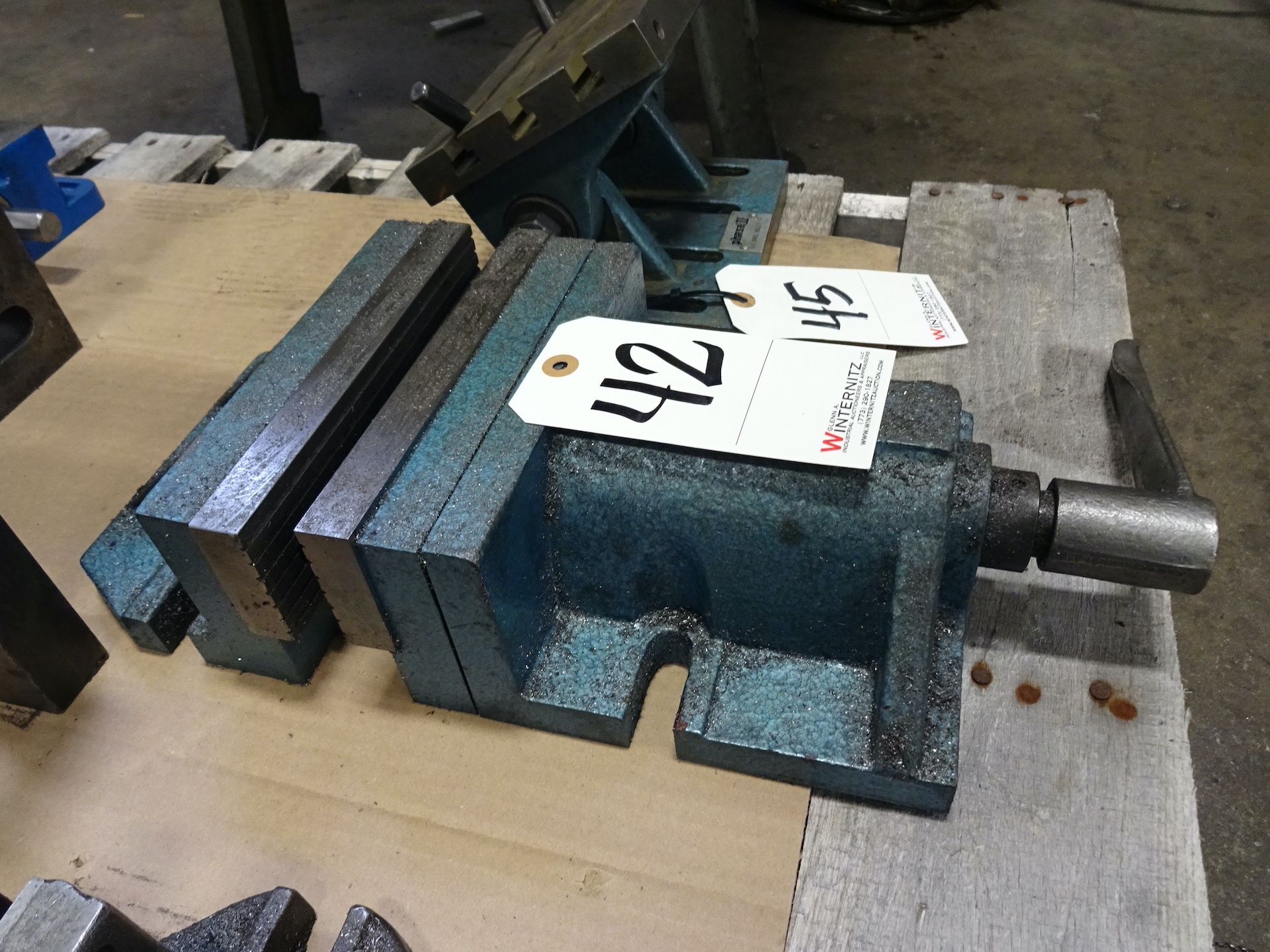 8 in. Machine Vise