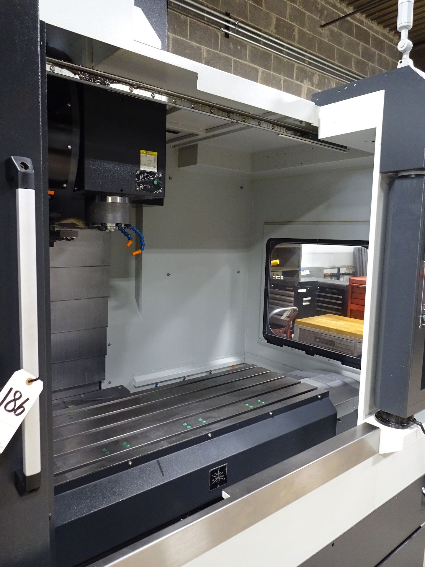 2019 LEADWELL MODEL V-52AF CNC VERTICAL MACHINING CENTER, S/N L2TAH0062 (M17), 56 IN. X 20 IN. T- - Image 6 of 15