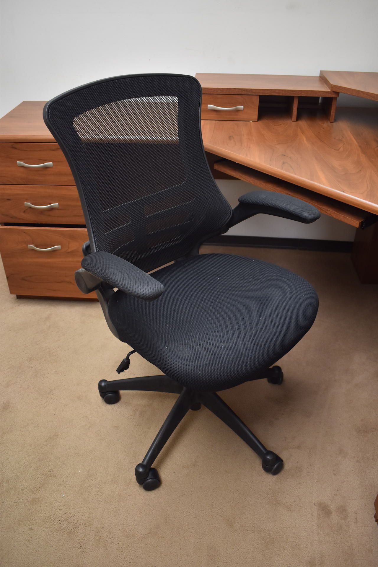 LOT: CORNER DESK, WITH CHAIR - Image 2 of 2