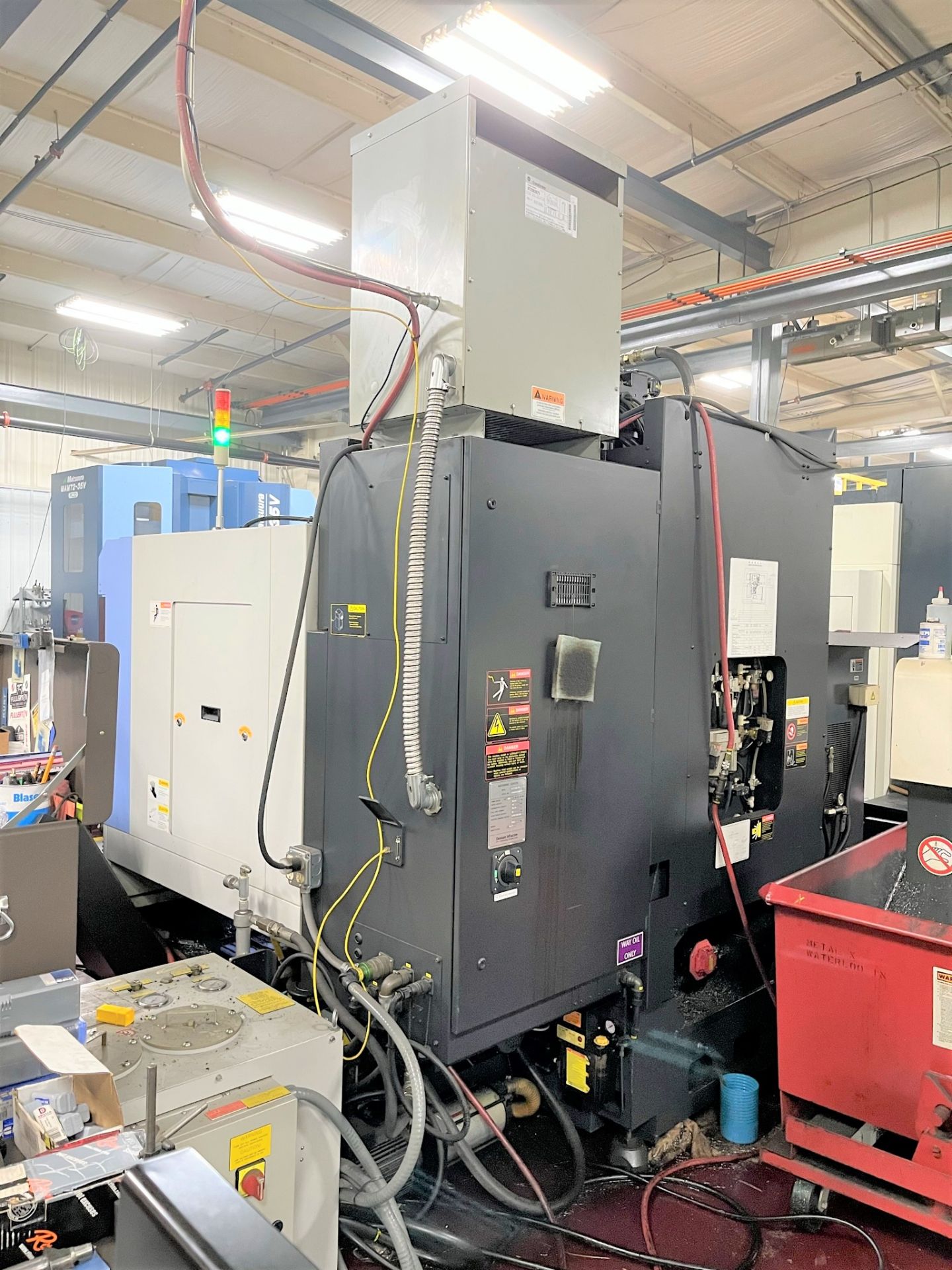 DOOSAN DNM500 VERTICAL MACHINING CENTER (2011) S/N MV0010-000787, FANUC I CNC, CAT 40, 8000 RPM - Image 8 of 9