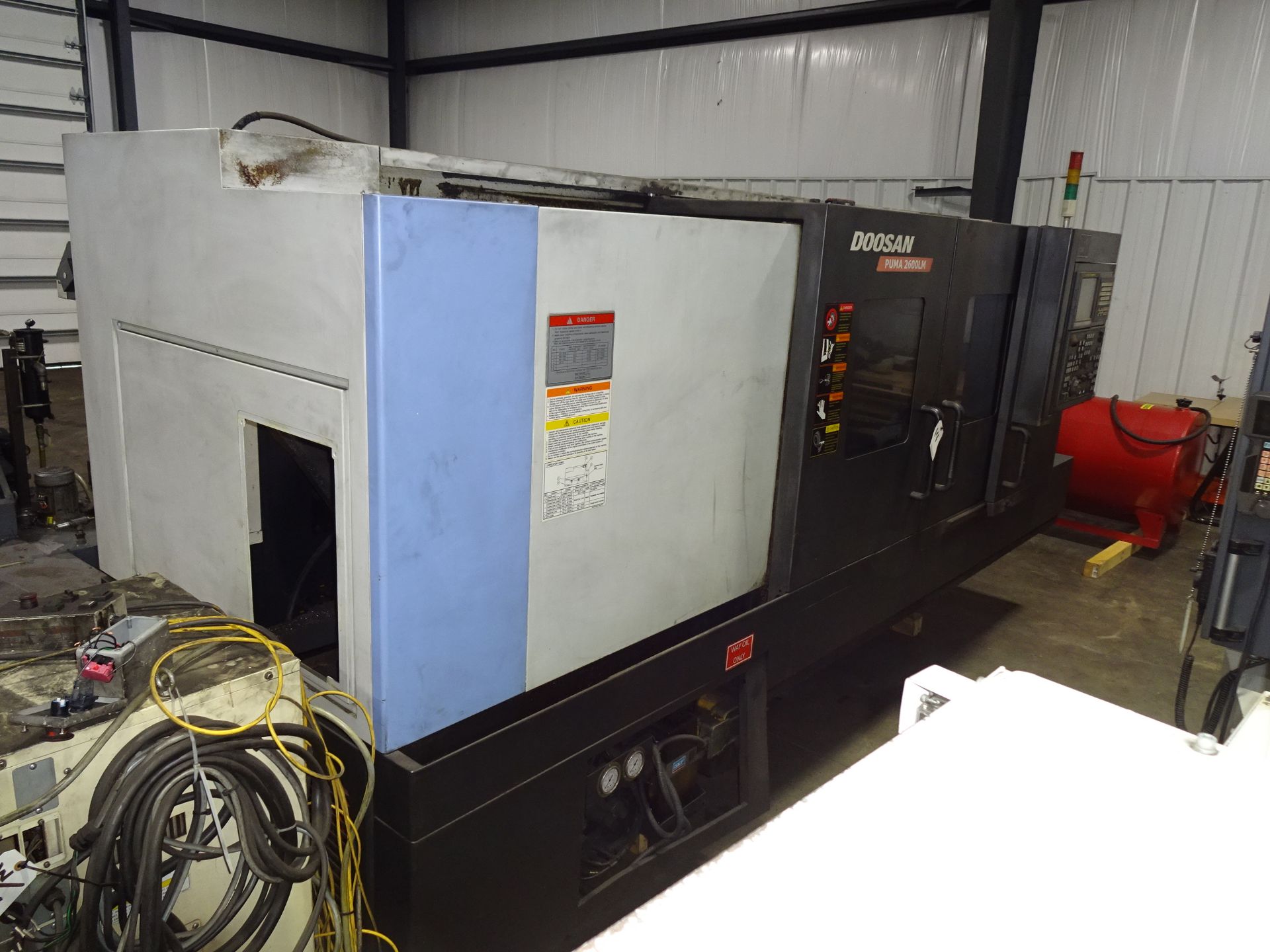 DOOSAN PUMA 2600LM LONG BED CNC LATHE, S/N ML0109000350, (IN SERVICE 2013), BAR CAPACITY 81 MM, MAX. - Image 13 of 16