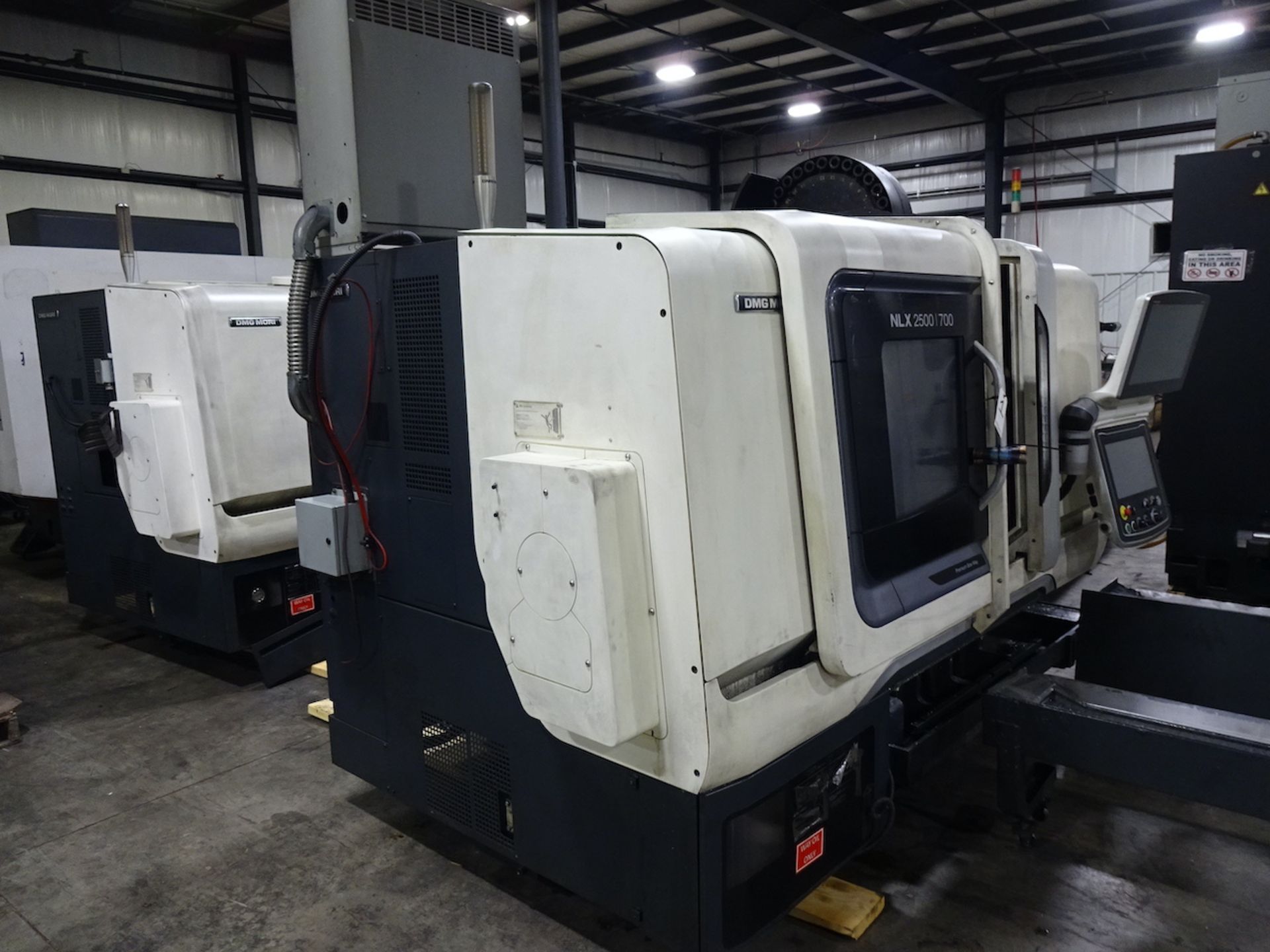 DMG MORI NLX2500T/700 CNC LATHE (2018) S/N NL258180809, MAX. SWING: 36.2 MAX. TURNING DIAMETER: - Image 2 of 11