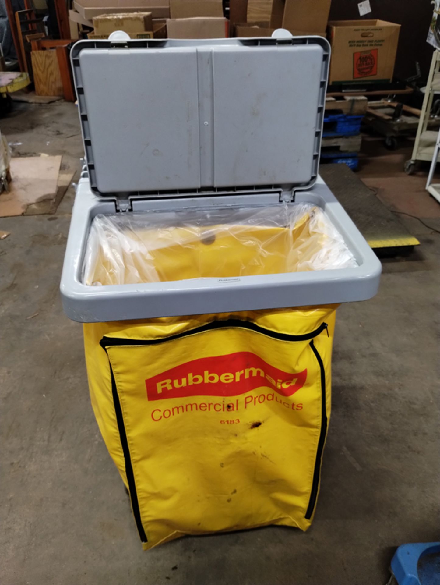 YELLOW AND GREY RUBBERMAID CLEANING CART WITH MOP BUCKET - Image 3 of 3