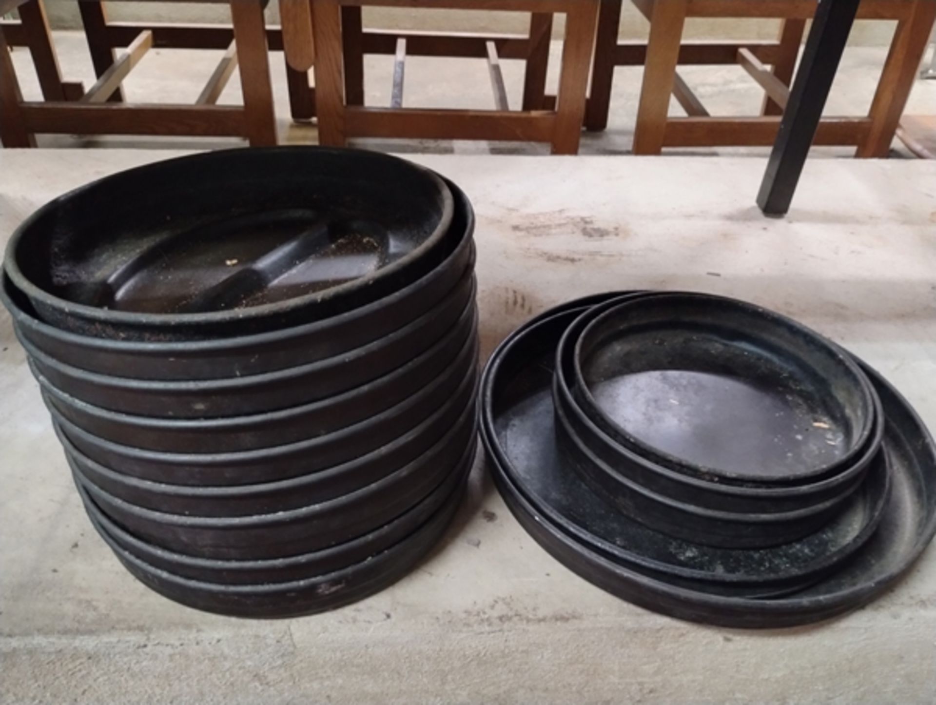 14 ASSORTED SIZES ROUND PANS 10" - 16"