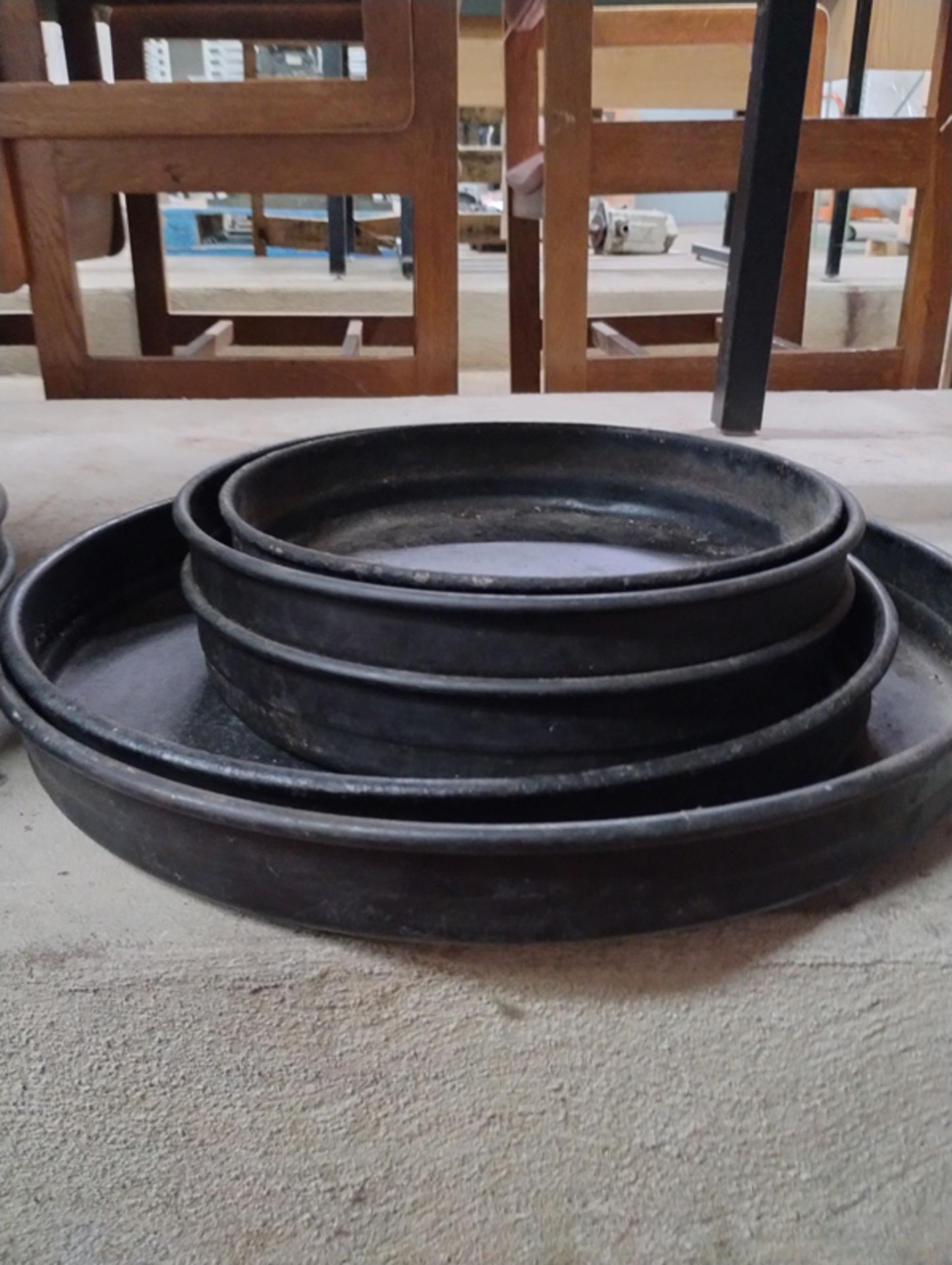 14 ASSORTED SIZES ROUND PANS 10" - 16" - Image 3 of 7