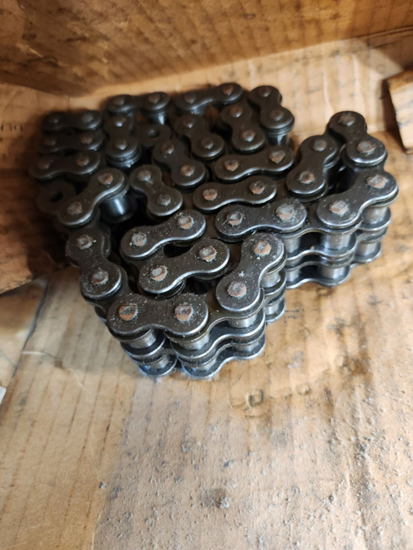 SKID OF ROLLER CHAIN AND LINKS - Image 6 of 9
