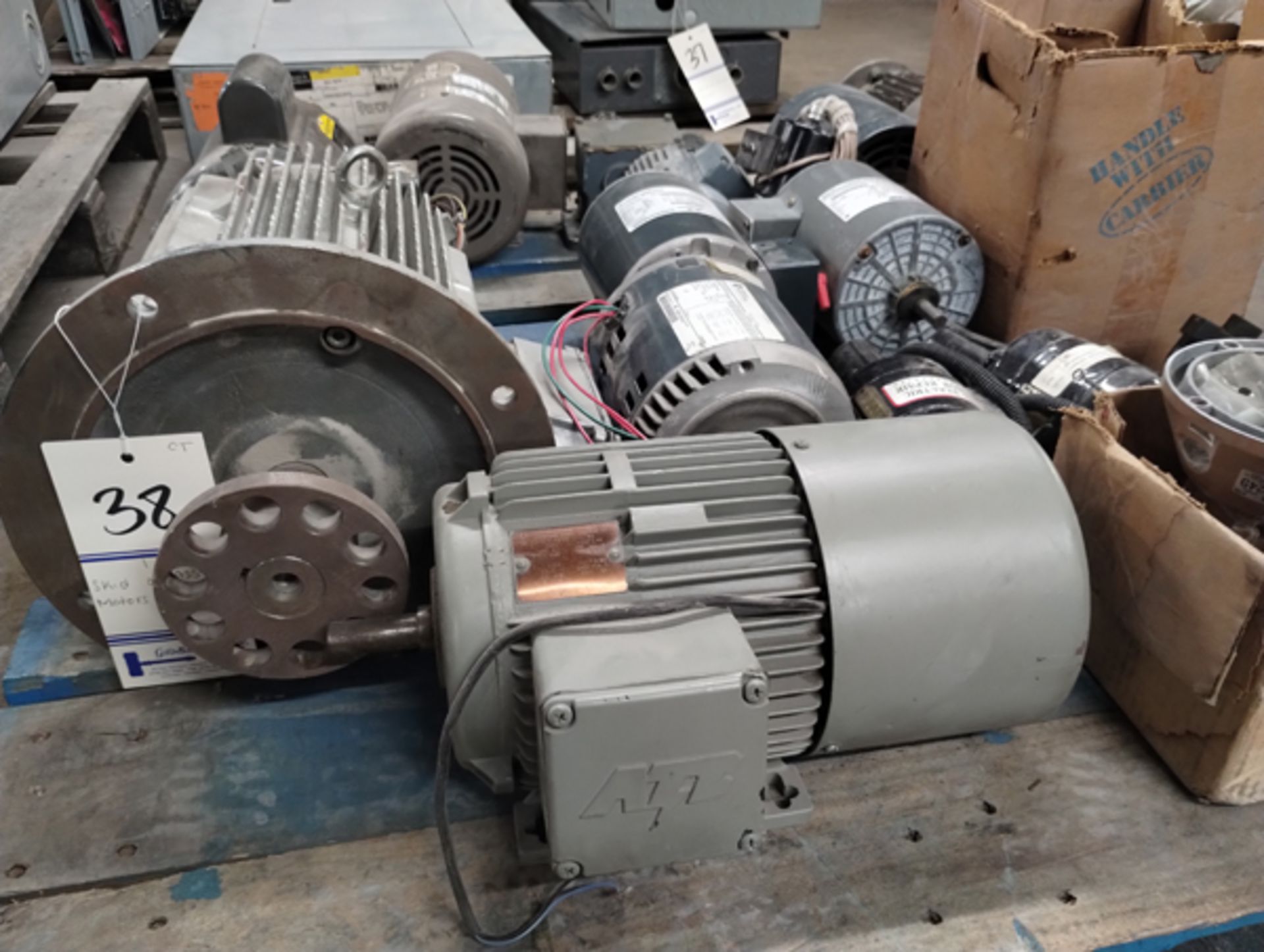 SKID OF ASSORTED MOTORS - Image 15 of 15