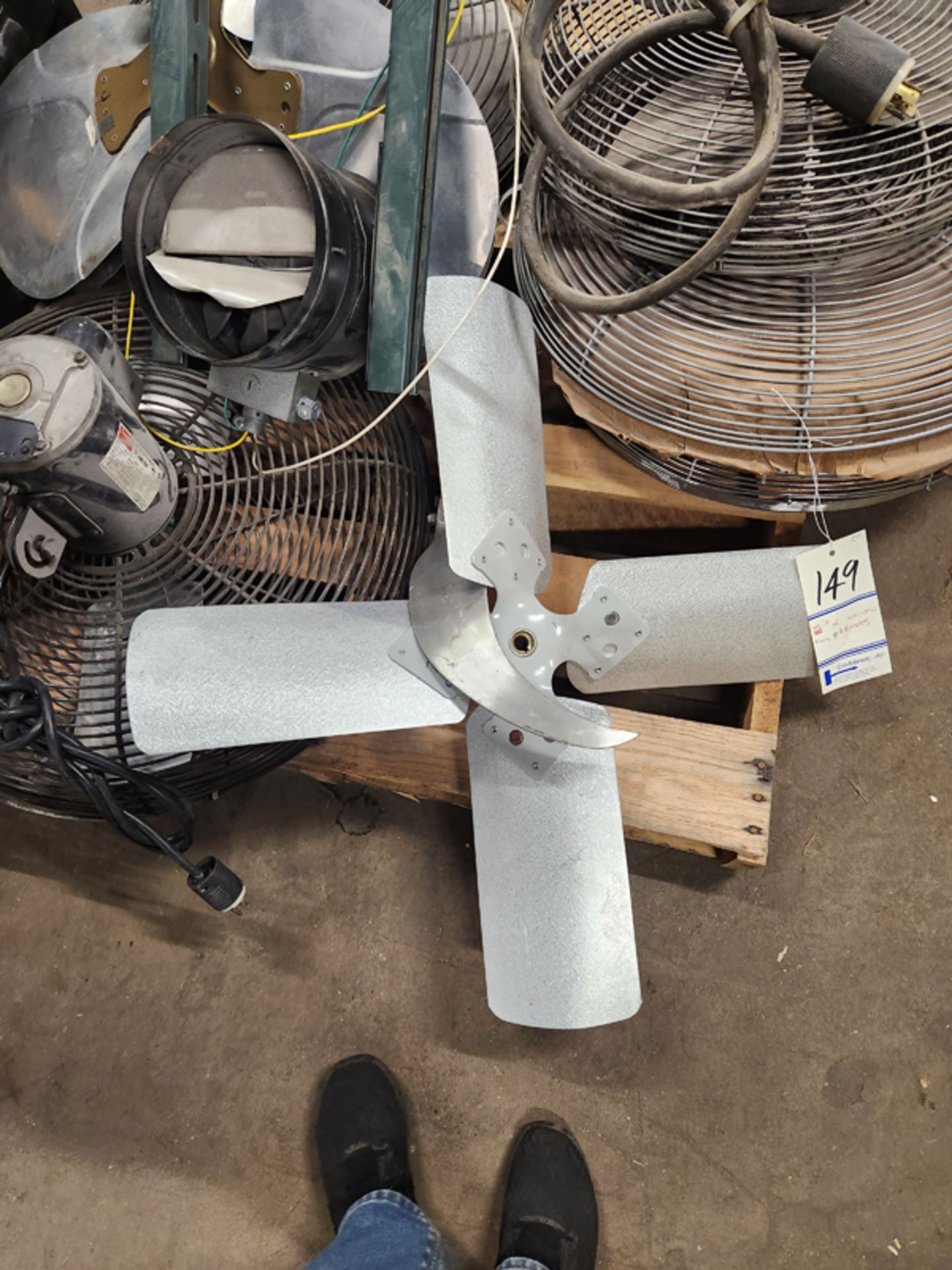 SKID OF INDUSTRIAL FANS AND BLADES - Image 2 of 7