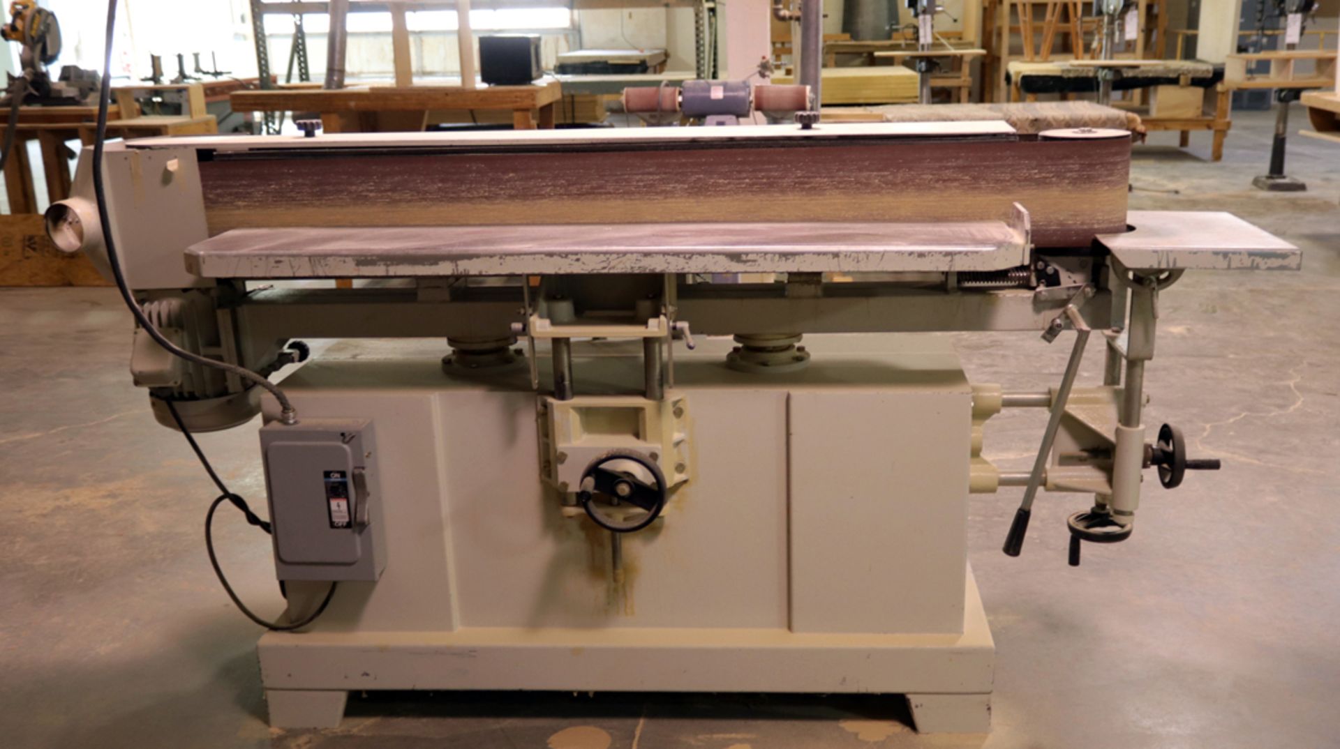 CANTEK 6'X10' BELT VERTICAL OSCILLATING SANDER - Image 5 of 7