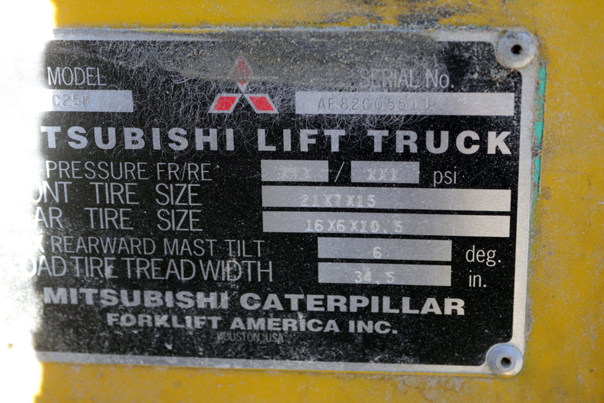 MITSUBISHI MODEL FG25YK 4000 LB LP GAS FORK LIFT, SIDE SHIFT, 3-STAGE MAST, 48" FORKS, 7500 HOURS - Image 7 of 13