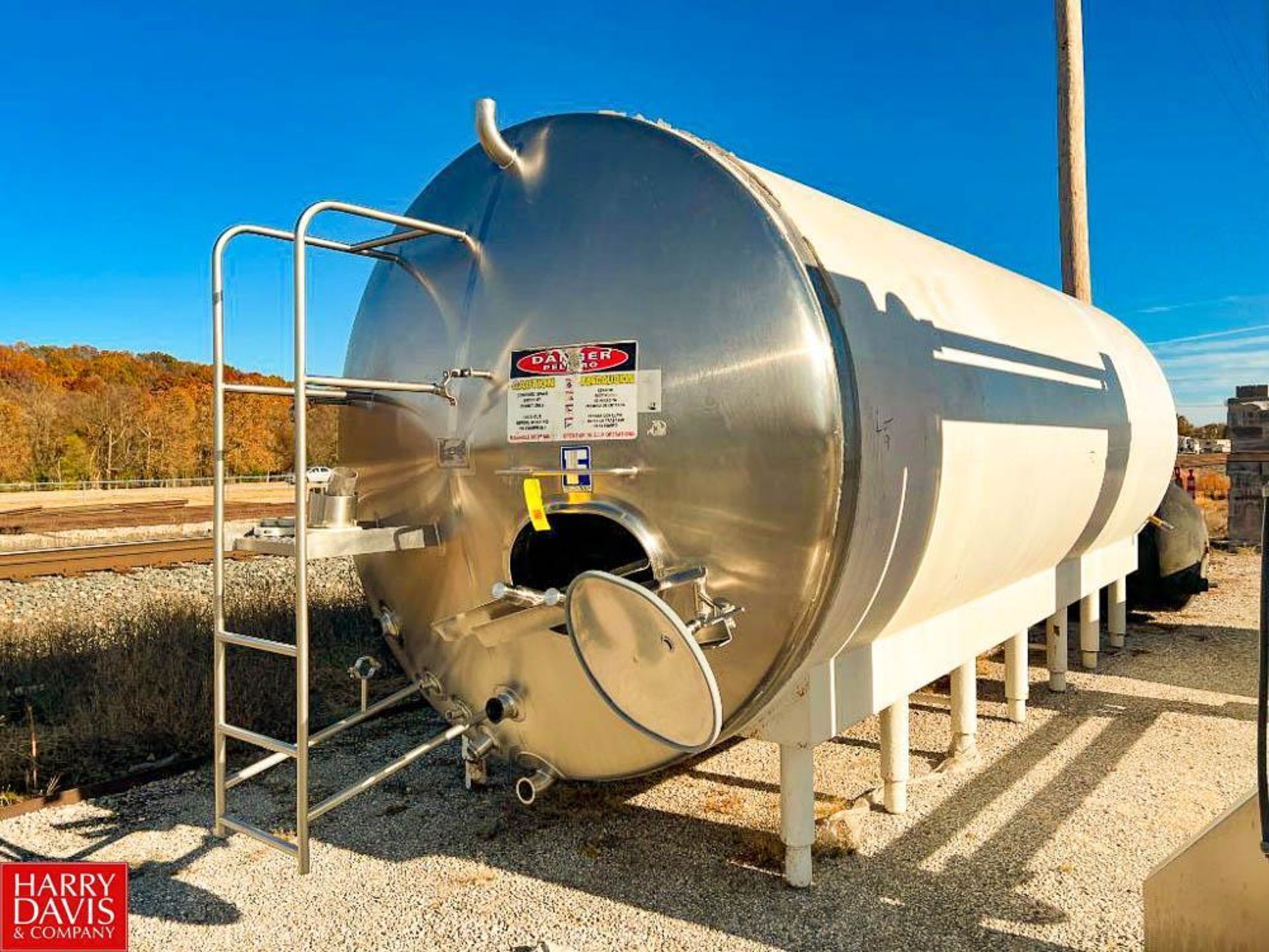 Feldmeier 6,000 Gallon Jacketed S/S Horizontal Tank, S/N: E-191-99 with Dual Vertical Agitation