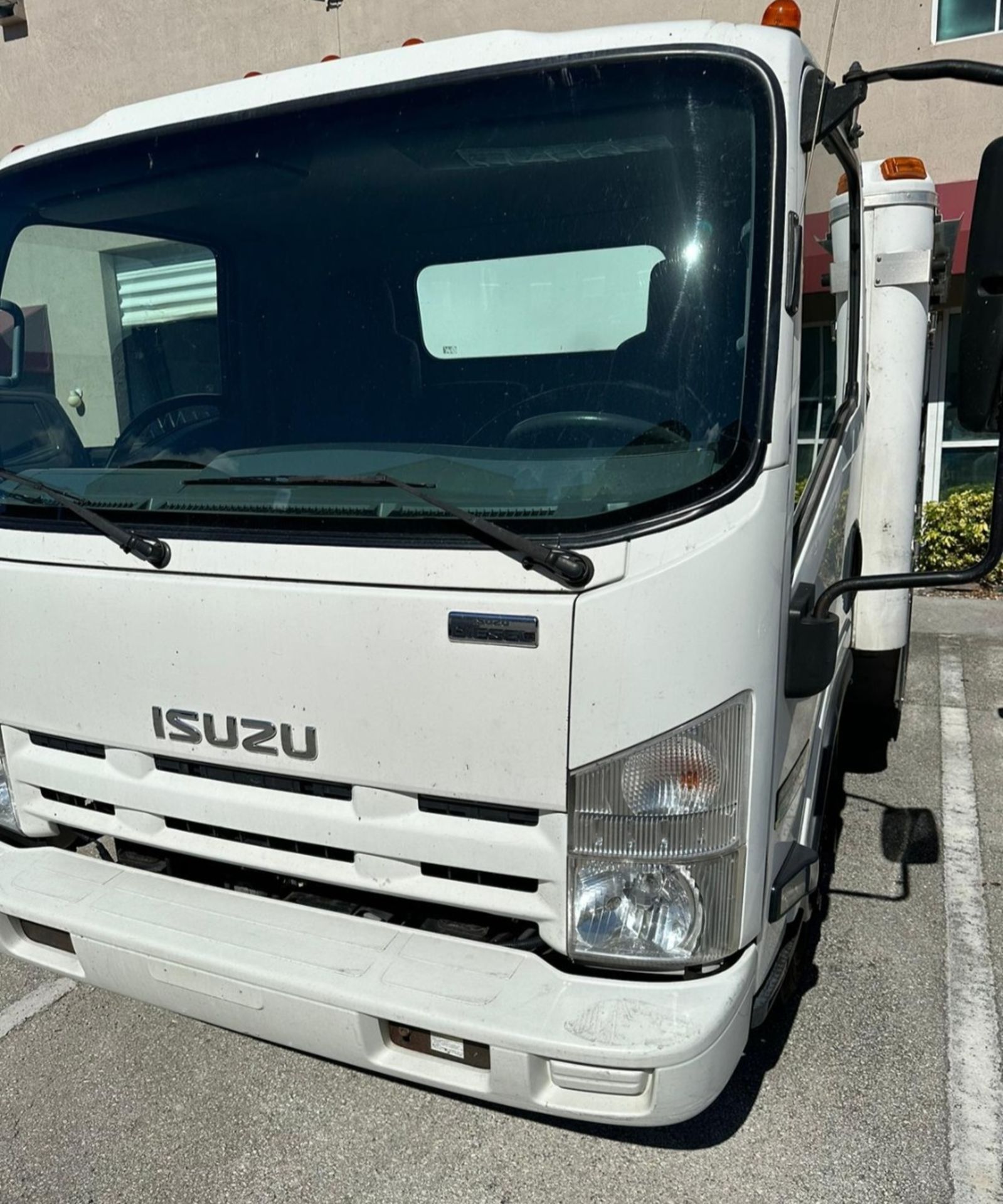 2013 Isuzu NPR Diesel Automatic, Includes: Johnson Refrigeration Body with Cold Plate System
