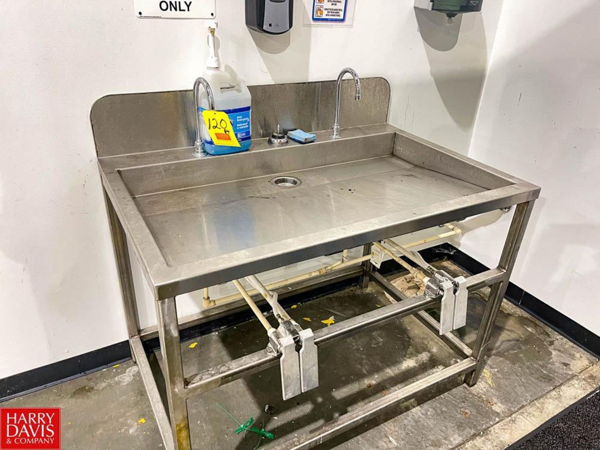 S/S Wash Sink, Dimensions = 3' x 4' x 2' - Rigging Fee: $125