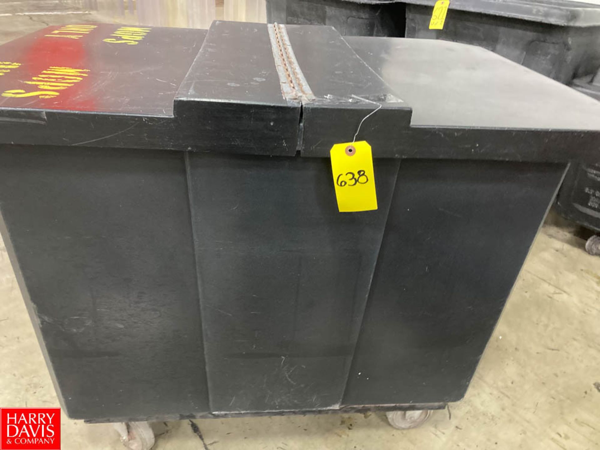 Bayhead Material Container, 300 Gallon