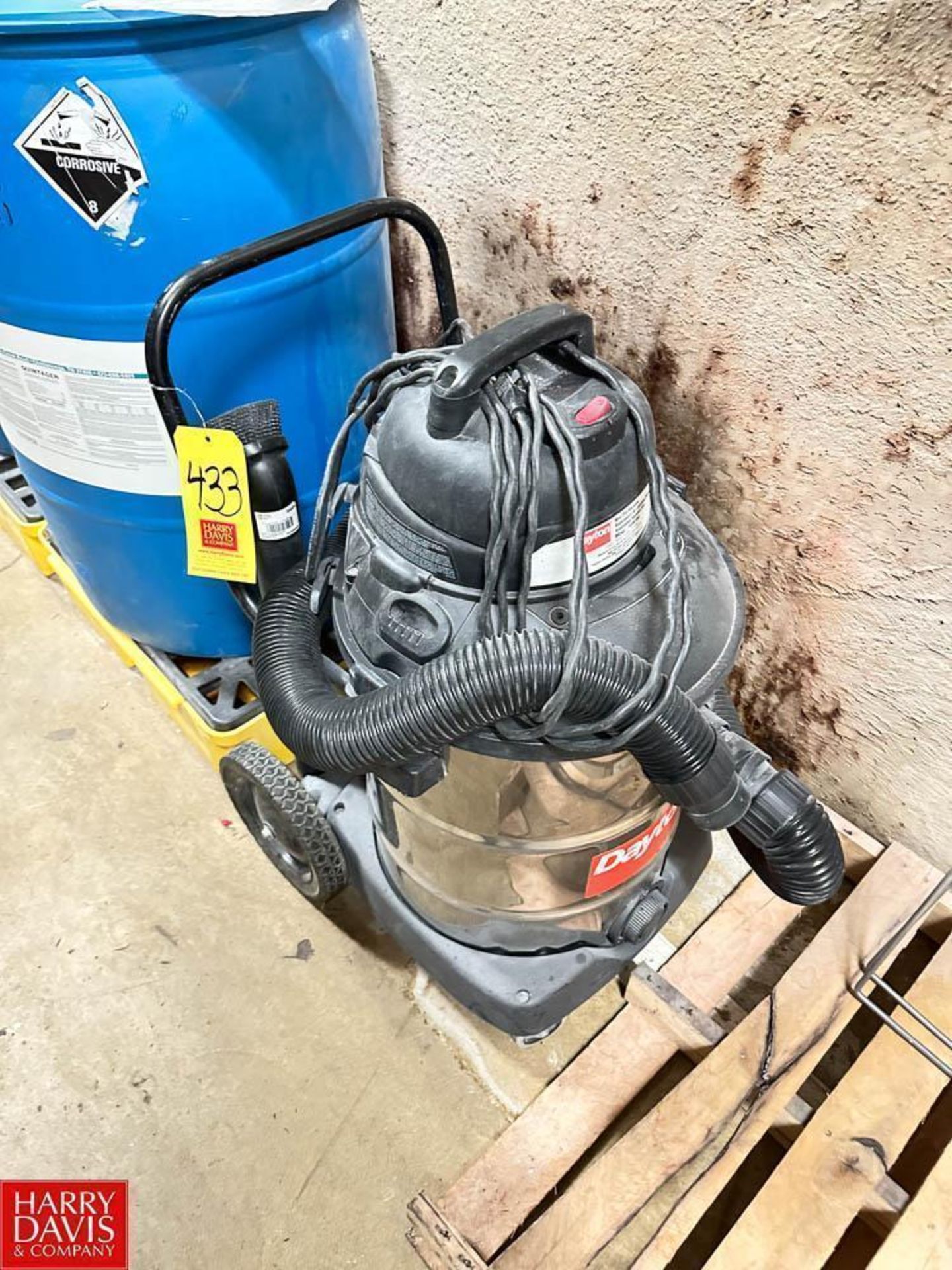 Dayton Wet/Dry Shop Vacuum, Model: 1VHF9A - Rigging Fee: $35 - Image 2 of 2