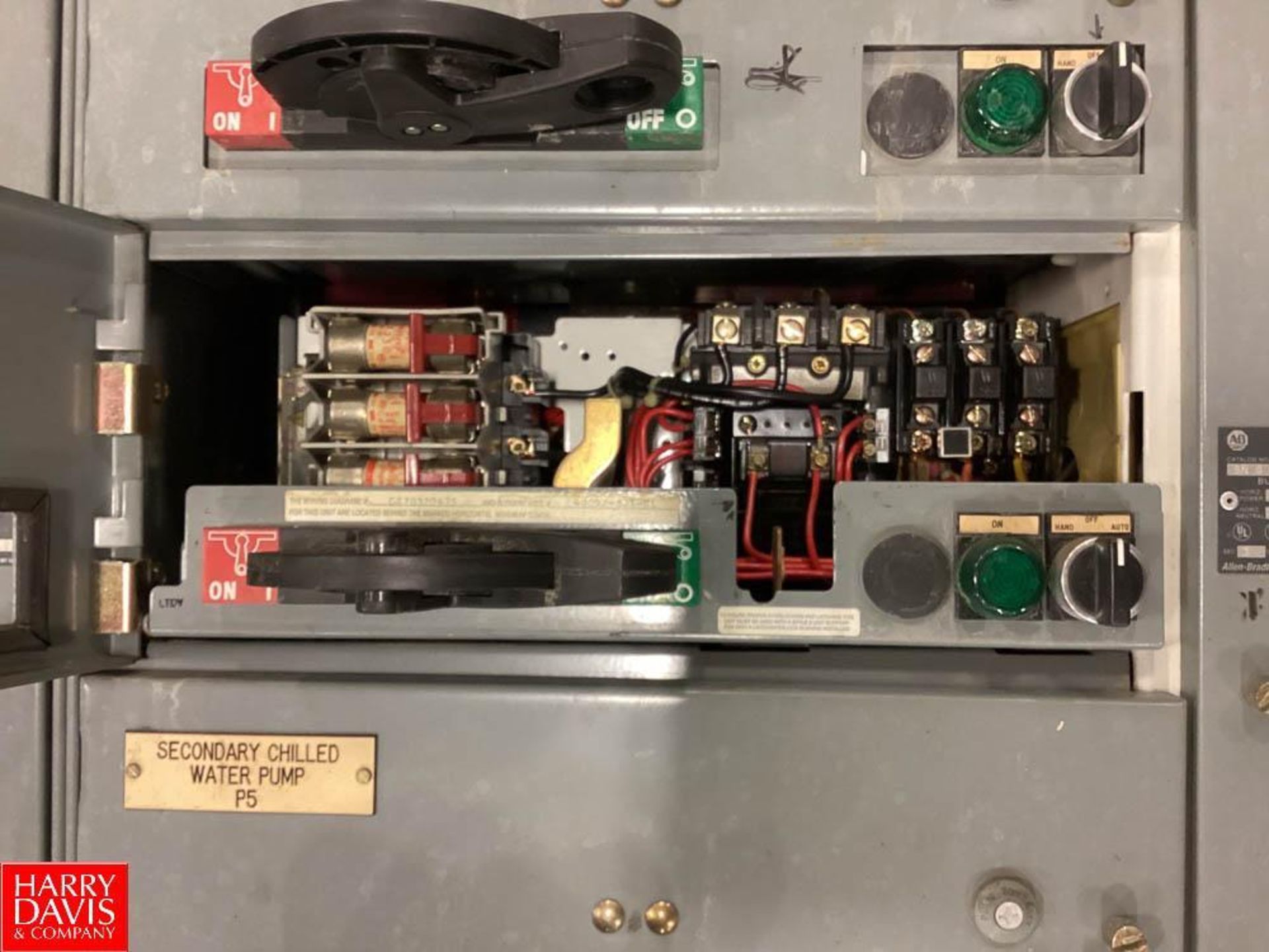 Allen-Bradley Bulletin Series L, S/N: G X0074171, 2100 MCC 600A with (14) Switches - Image 4 of 5