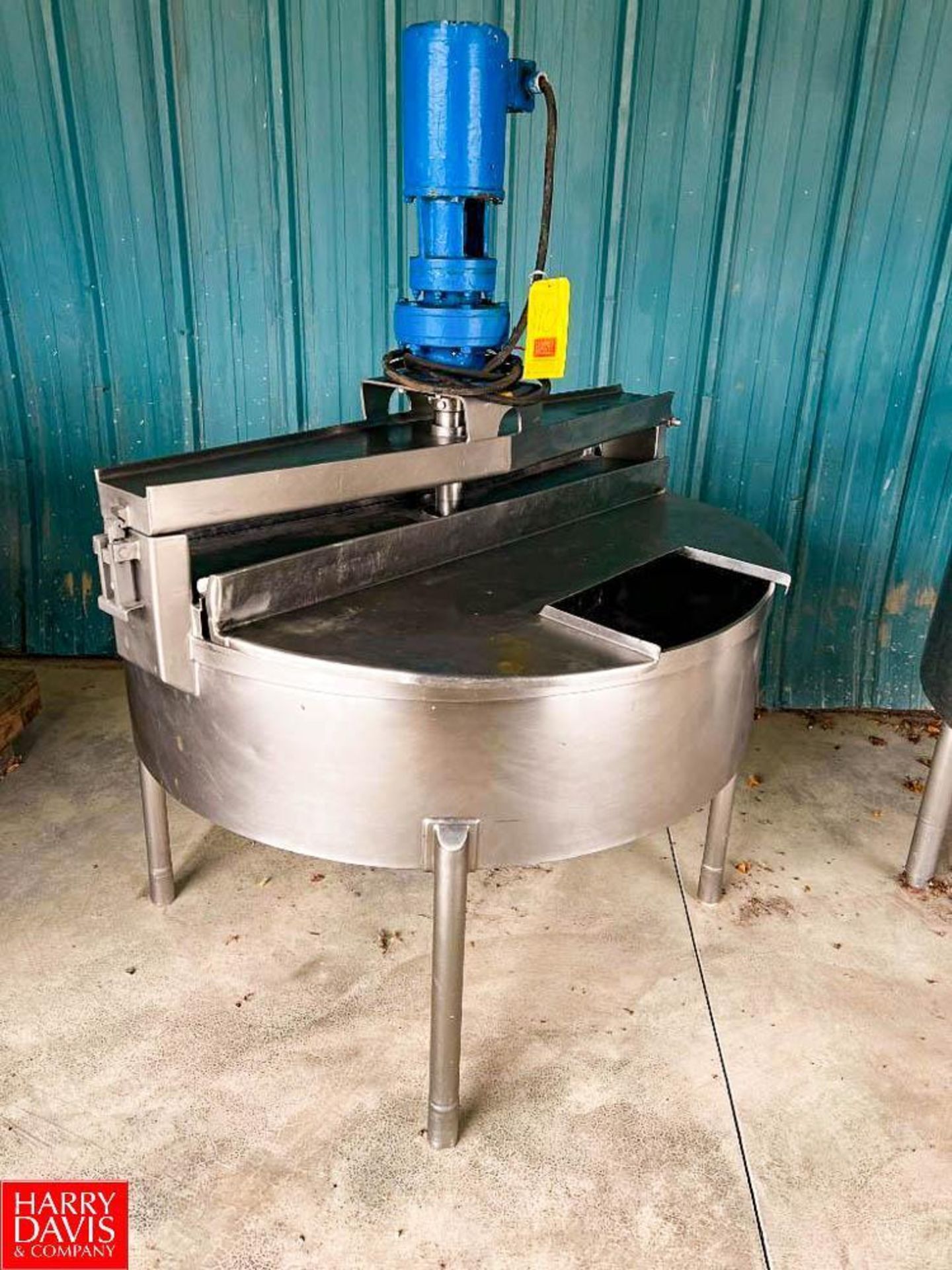 25 Gallon S/S Mixer with 5 HP 1,725 RPM Agitator (Location: Alliance, OH) - Rigging Fee: $150