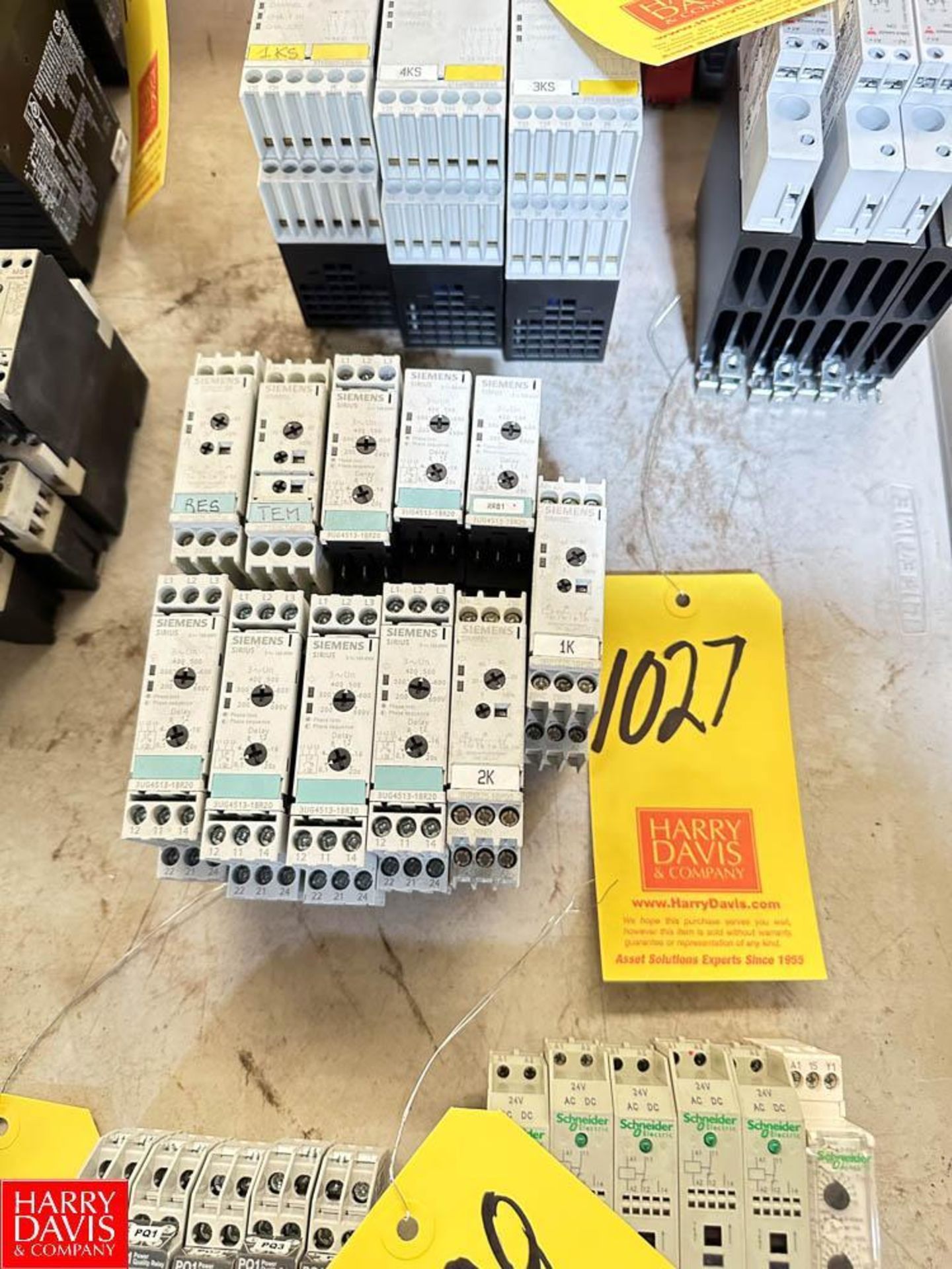 (11) Siemens Relays