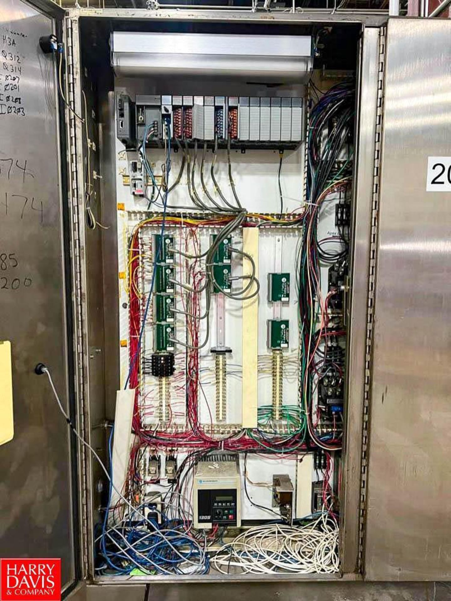 Allen-Bradley SLC 5/05 CPU with (6) I/O Cards, (4) Powerflex 4 Variable-Frequency Drives and (2) 130 - Image 2 of 3