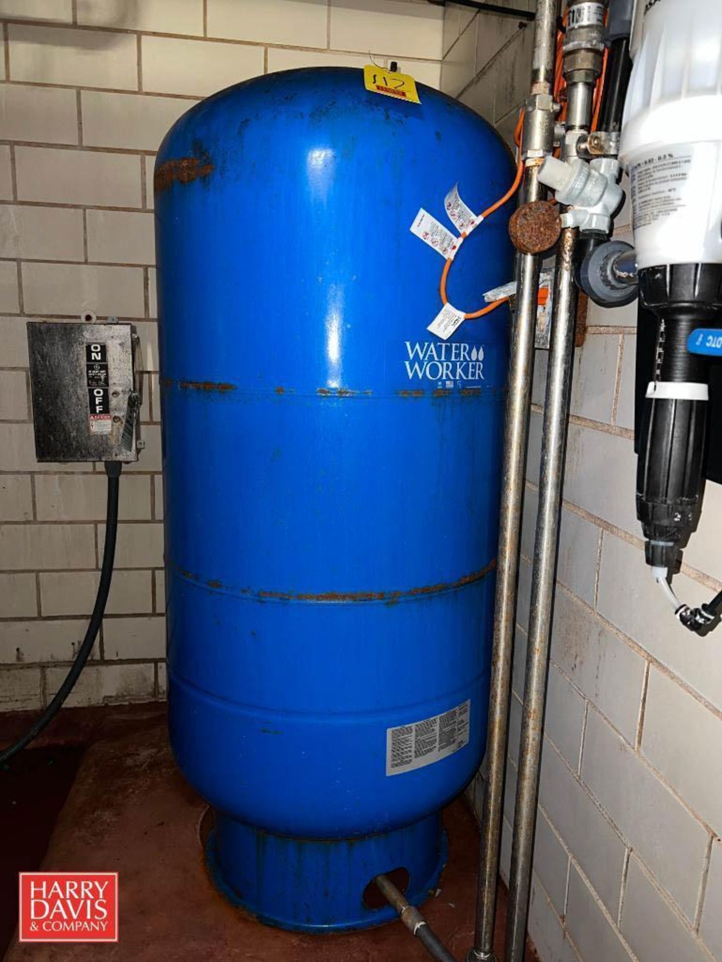 Water Worker 100 Gallon Water Storage Tank - Rigging Fee: $200
