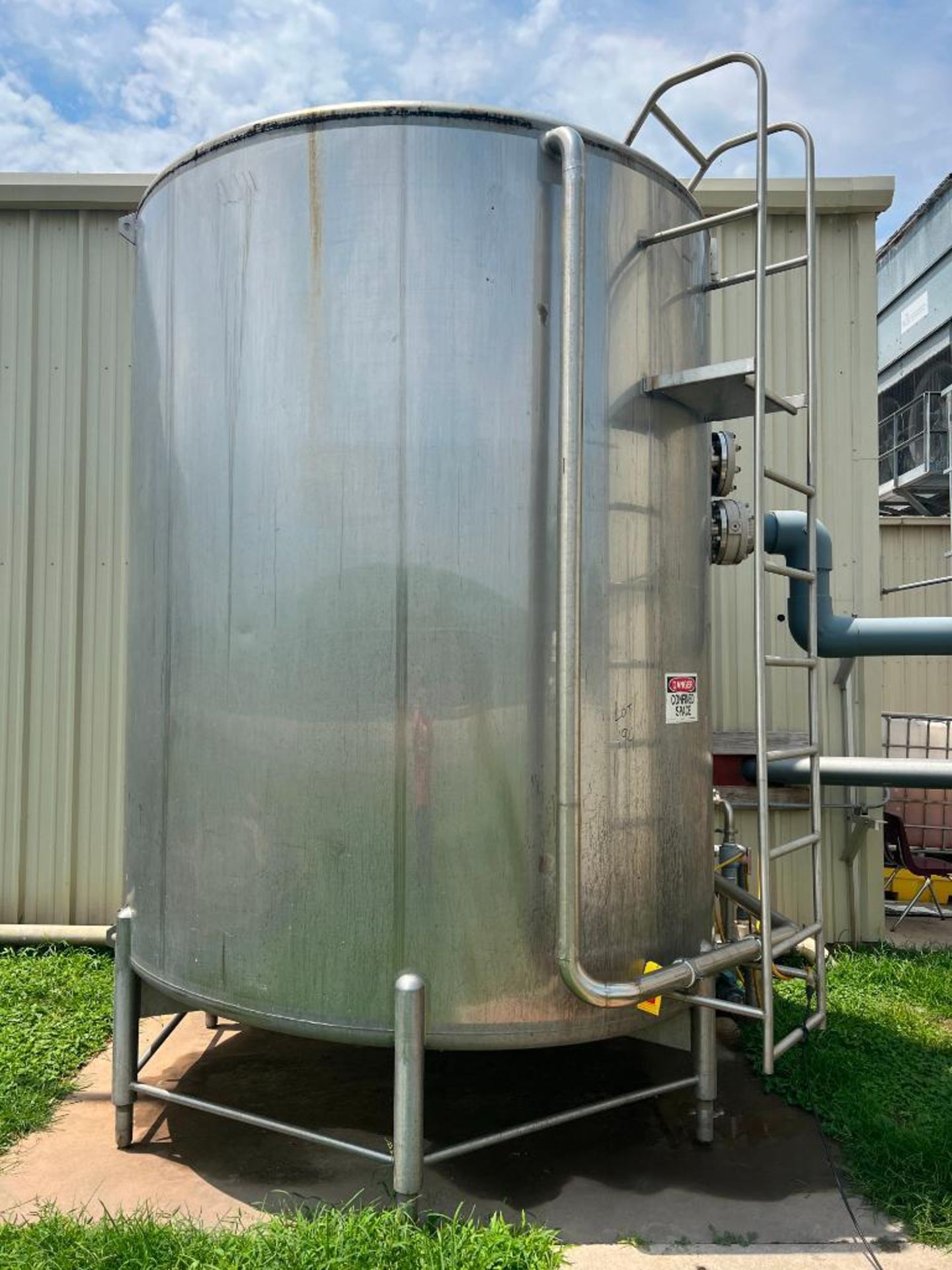 3,500 Gallon S/S Storage Tank - Rigging Fee: $4,000